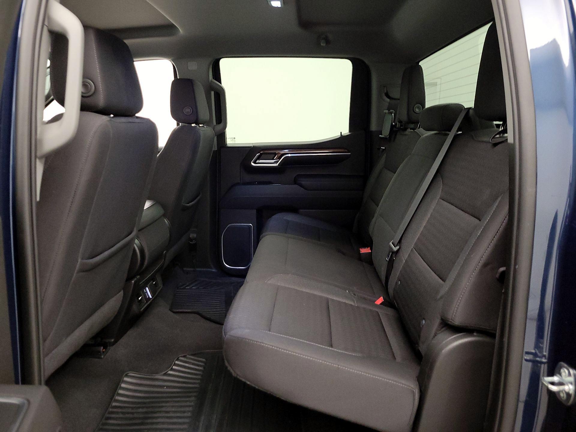 Thumbnail: 2022 Chevrolet Silverado 1500 - 19