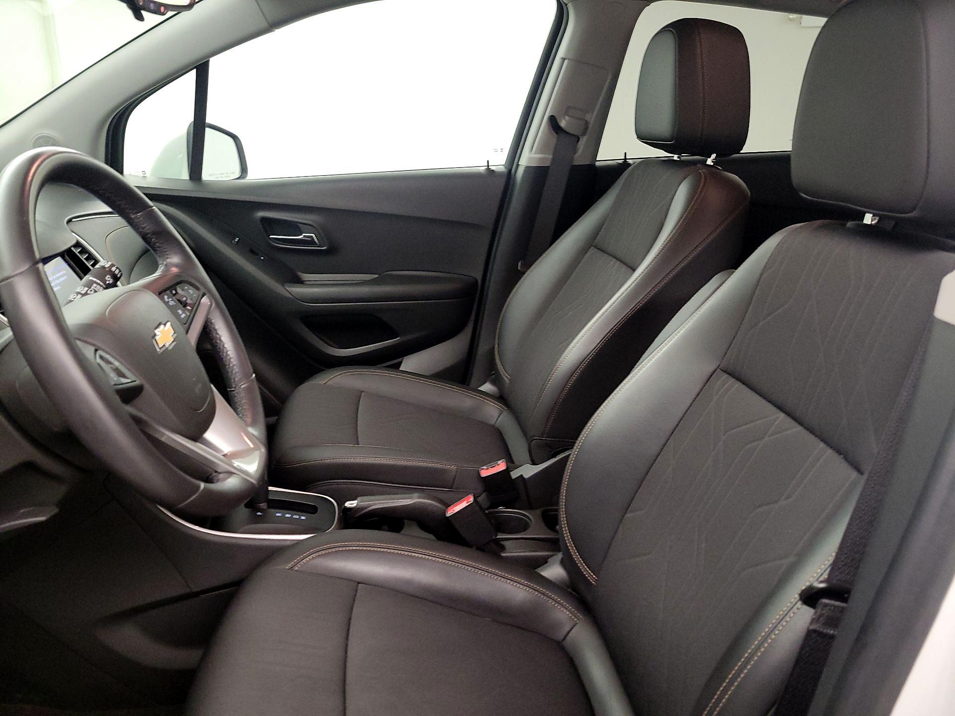 Thumbnail: 2022 Chevrolet Trax - 11