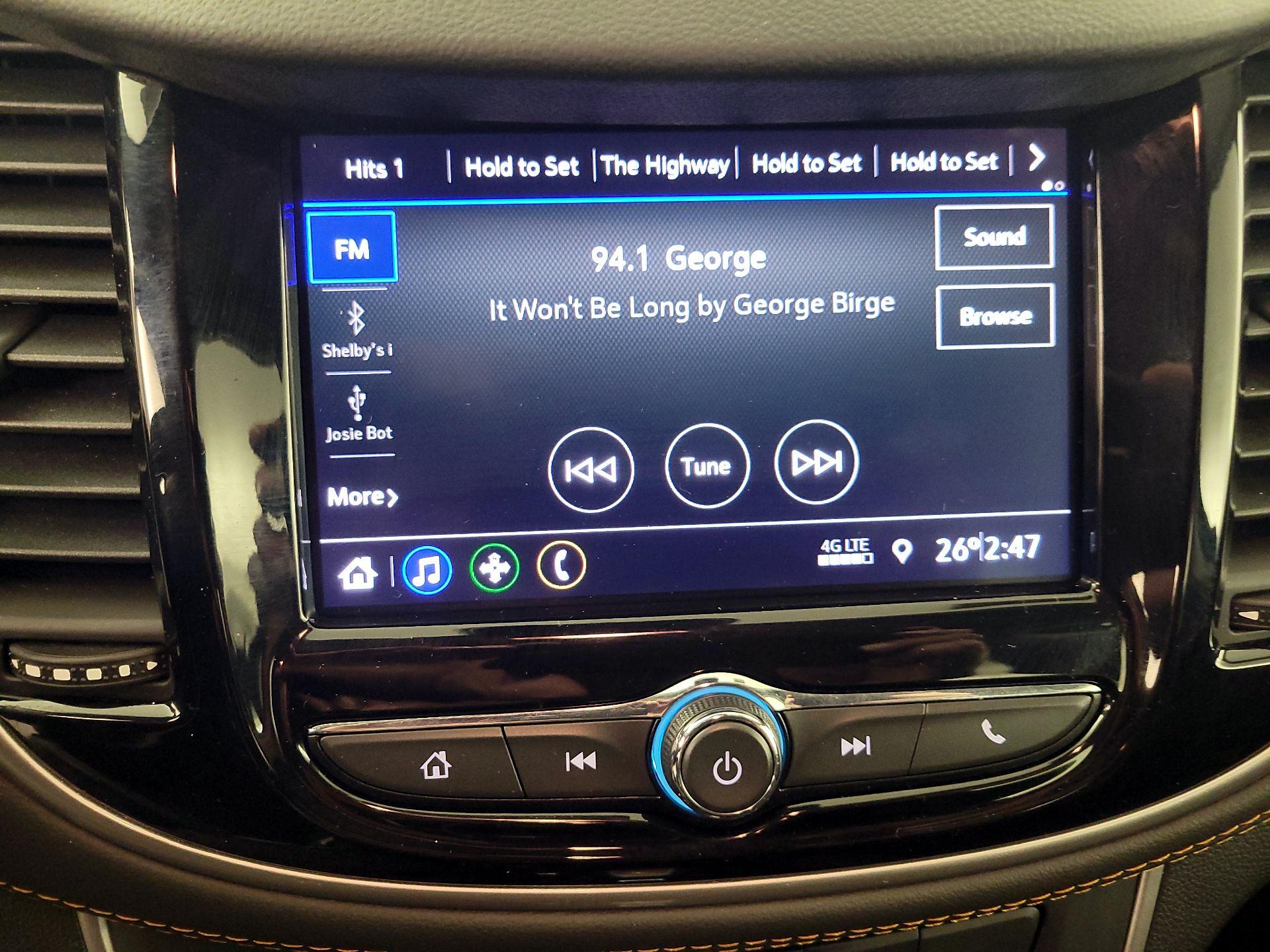 Thumbnail: 2022 Chevrolet Trax - 16