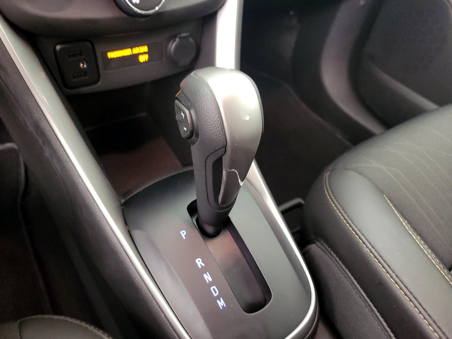 Thumbnail: 2022 Chevrolet Trax - 18