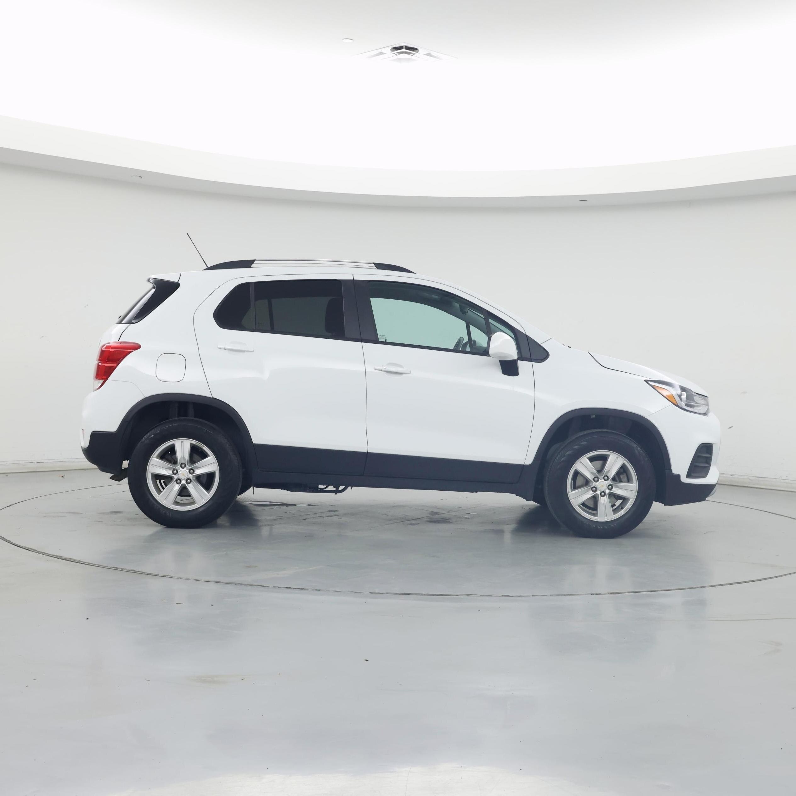 Thumbnail: 2022 Chevrolet Trax - 7