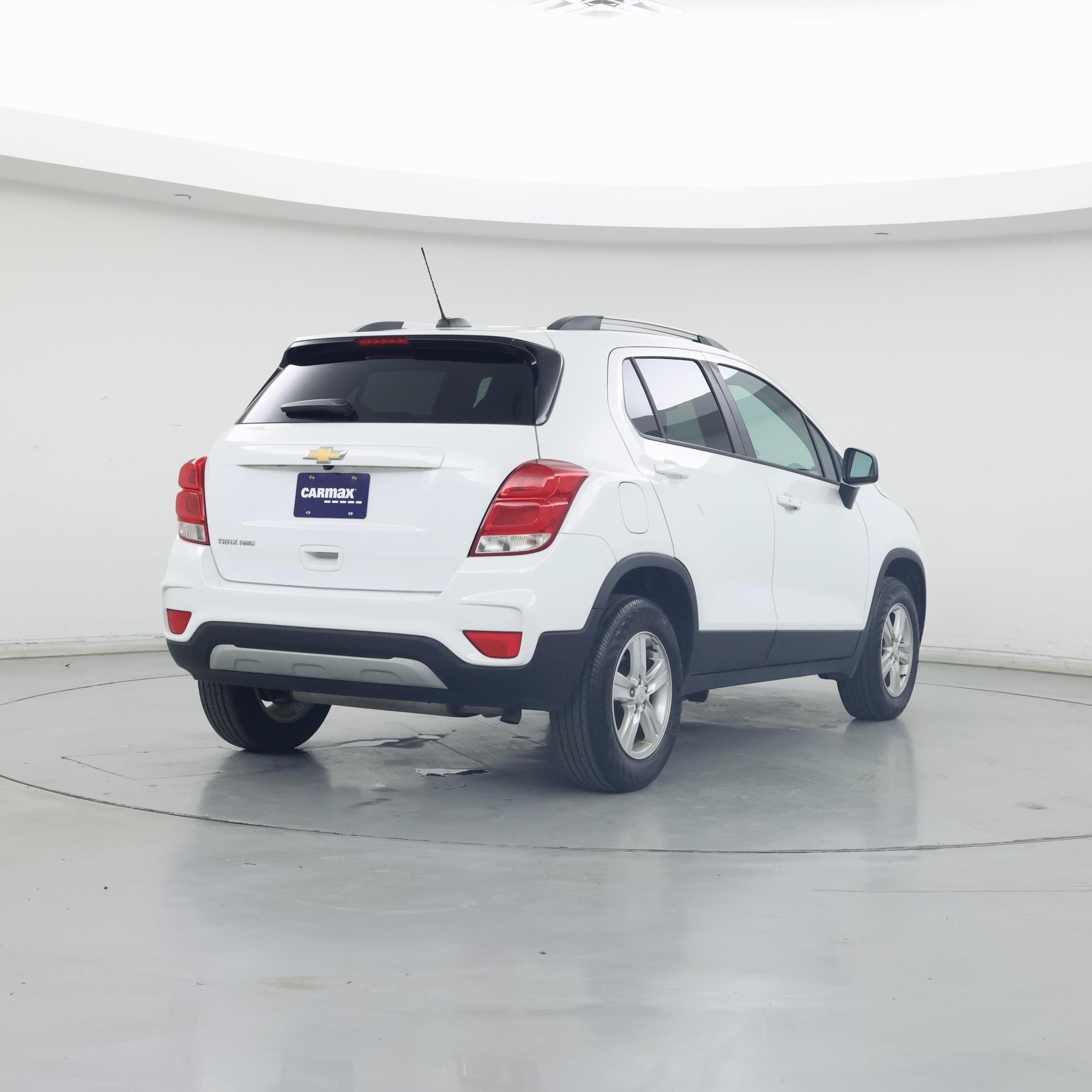 Thumbnail: 2022 Chevrolet Trax - 8