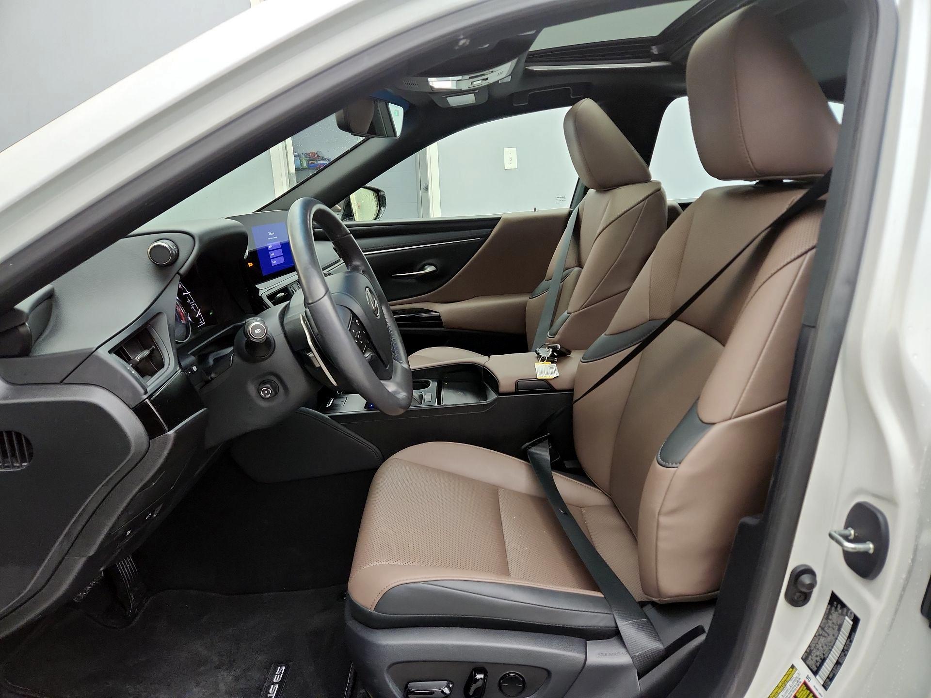 Thumbnail: 2024 Lexus ES - 11