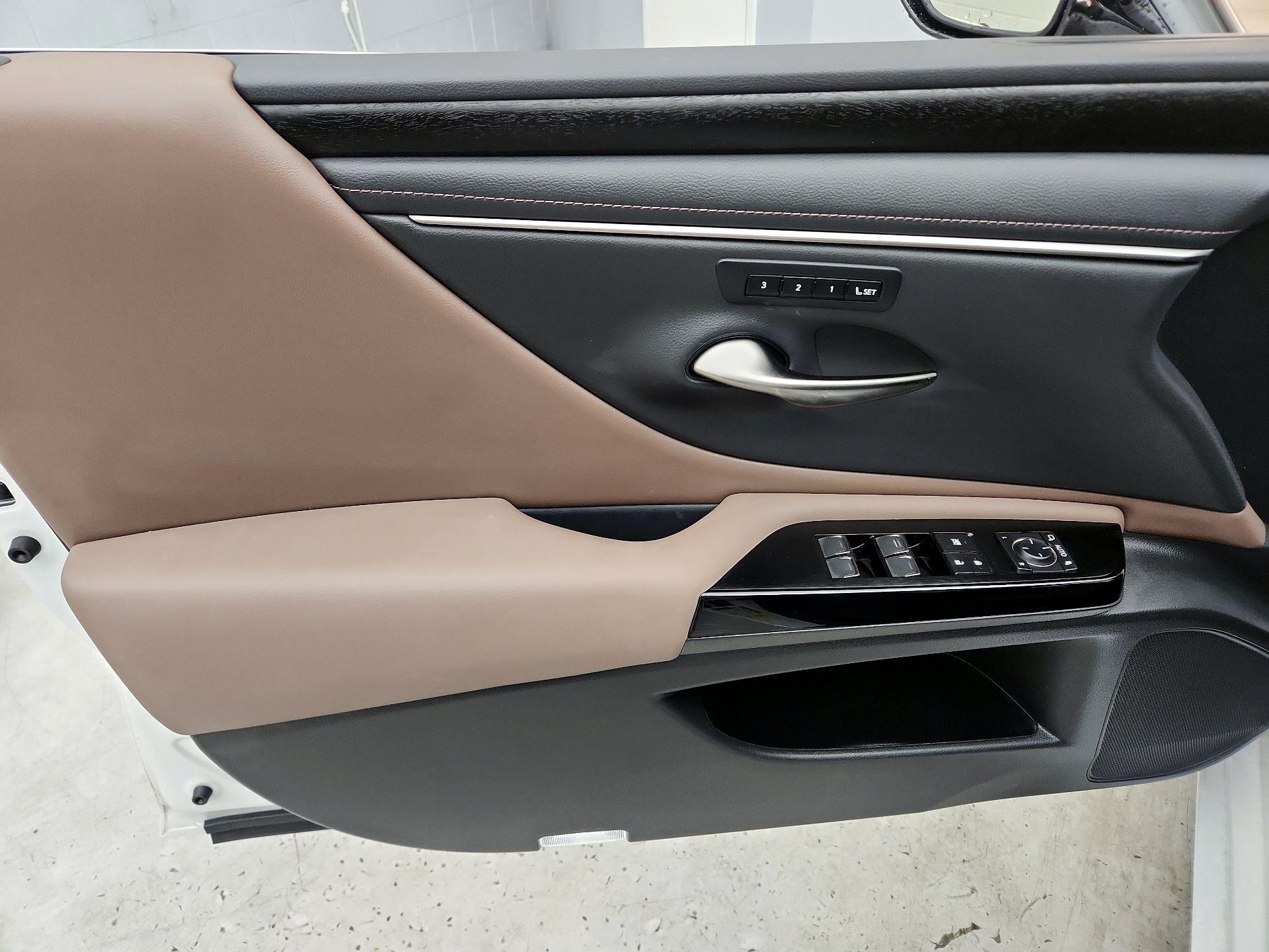 Thumbnail: 2024 Lexus ES - 12