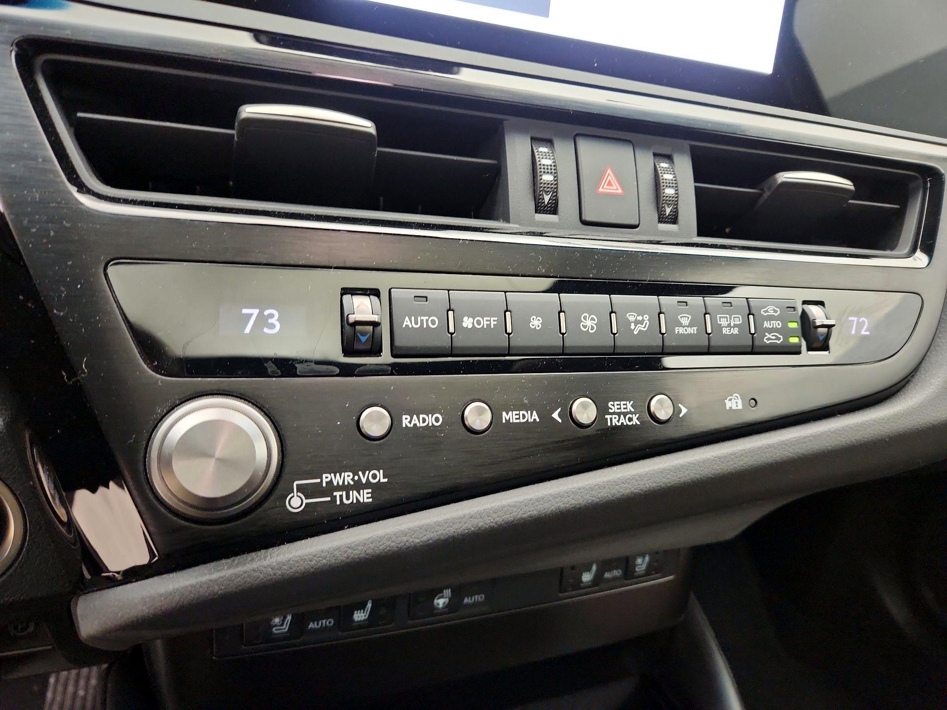 Thumbnail: 2024 Lexus ES - 15