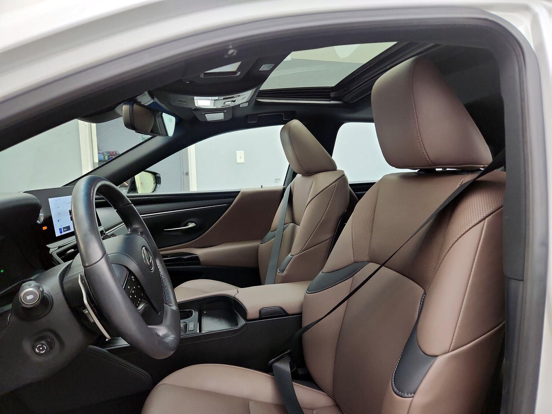 Thumbnail: 2024 Lexus ES - 17