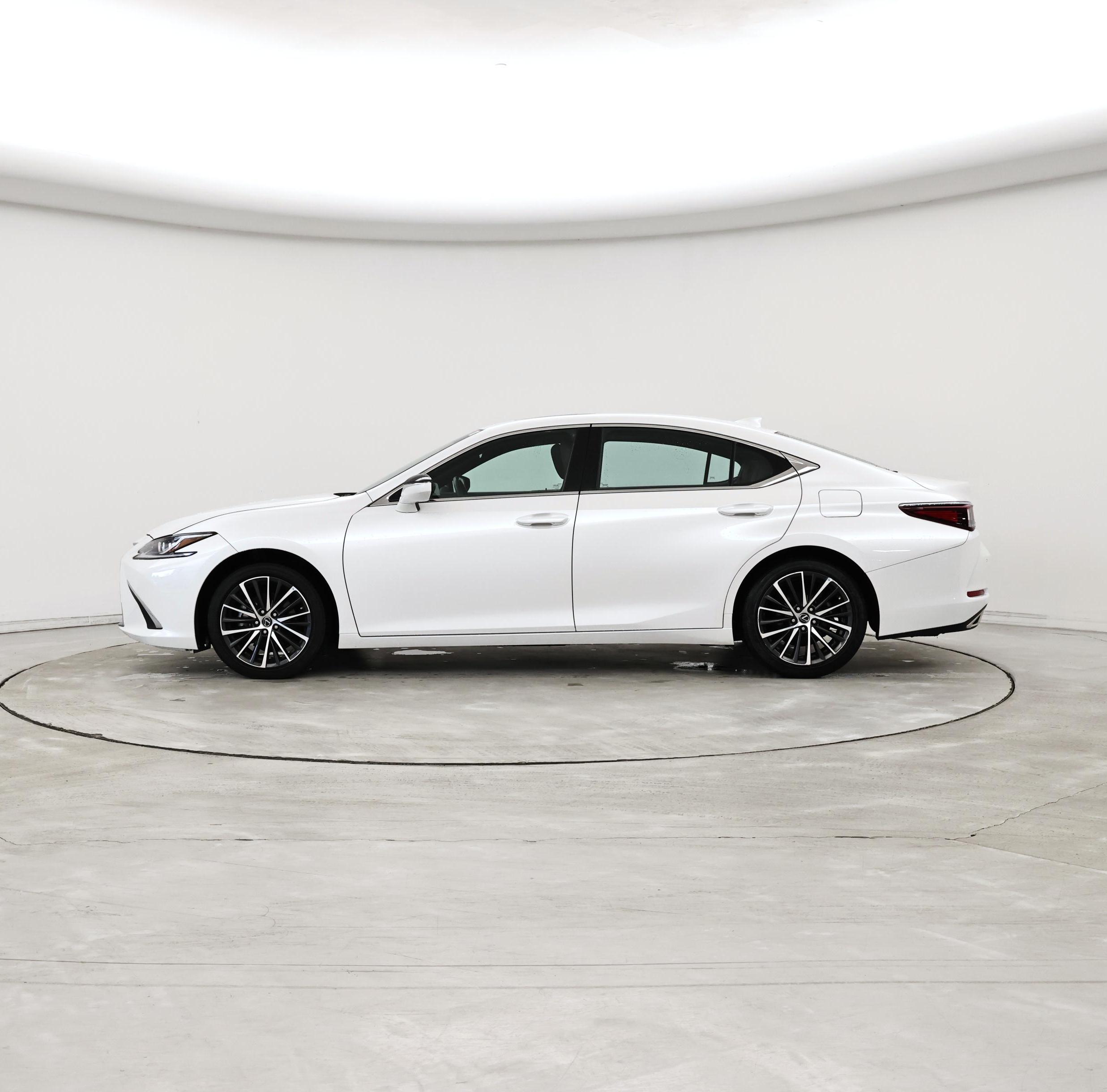 Thumbnail: 2024 Lexus ES - 3
