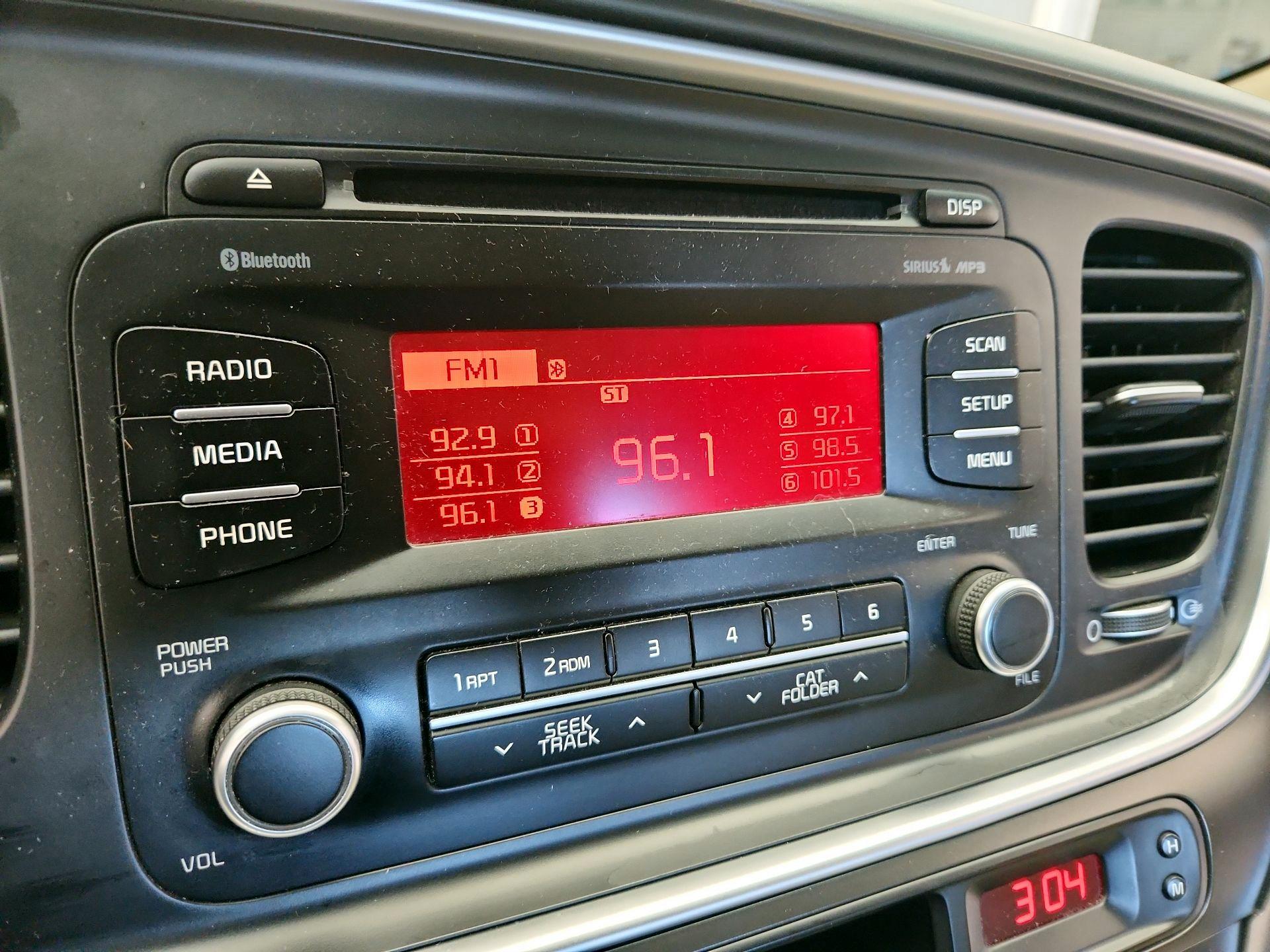 Thumbnail: 2015 Kia Optima - 14