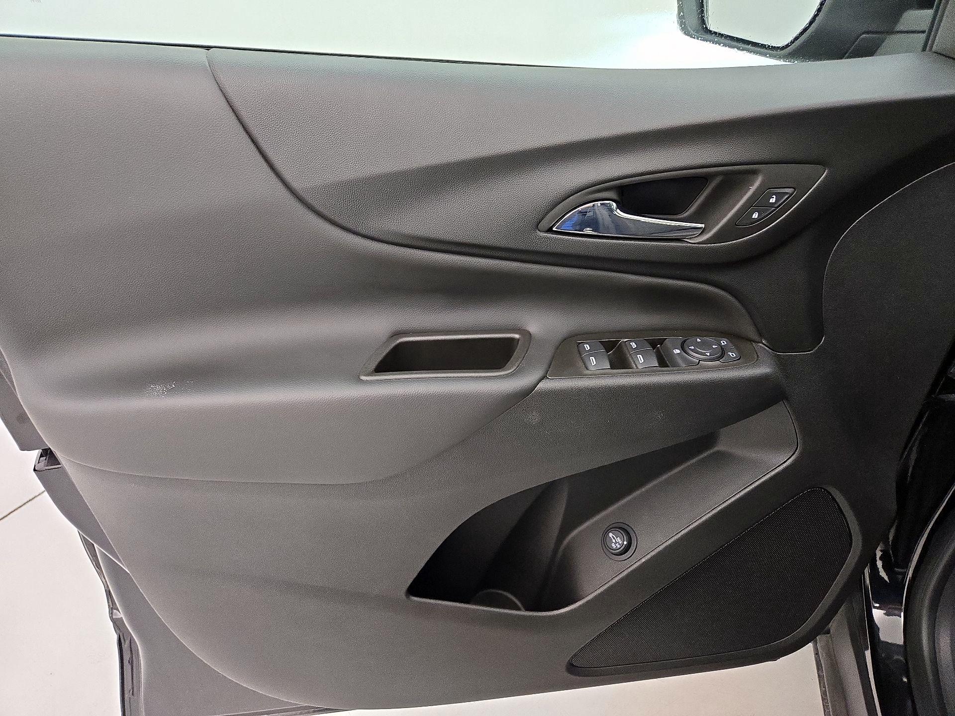 Thumbnail: 2023 Chevrolet Equinox - 12