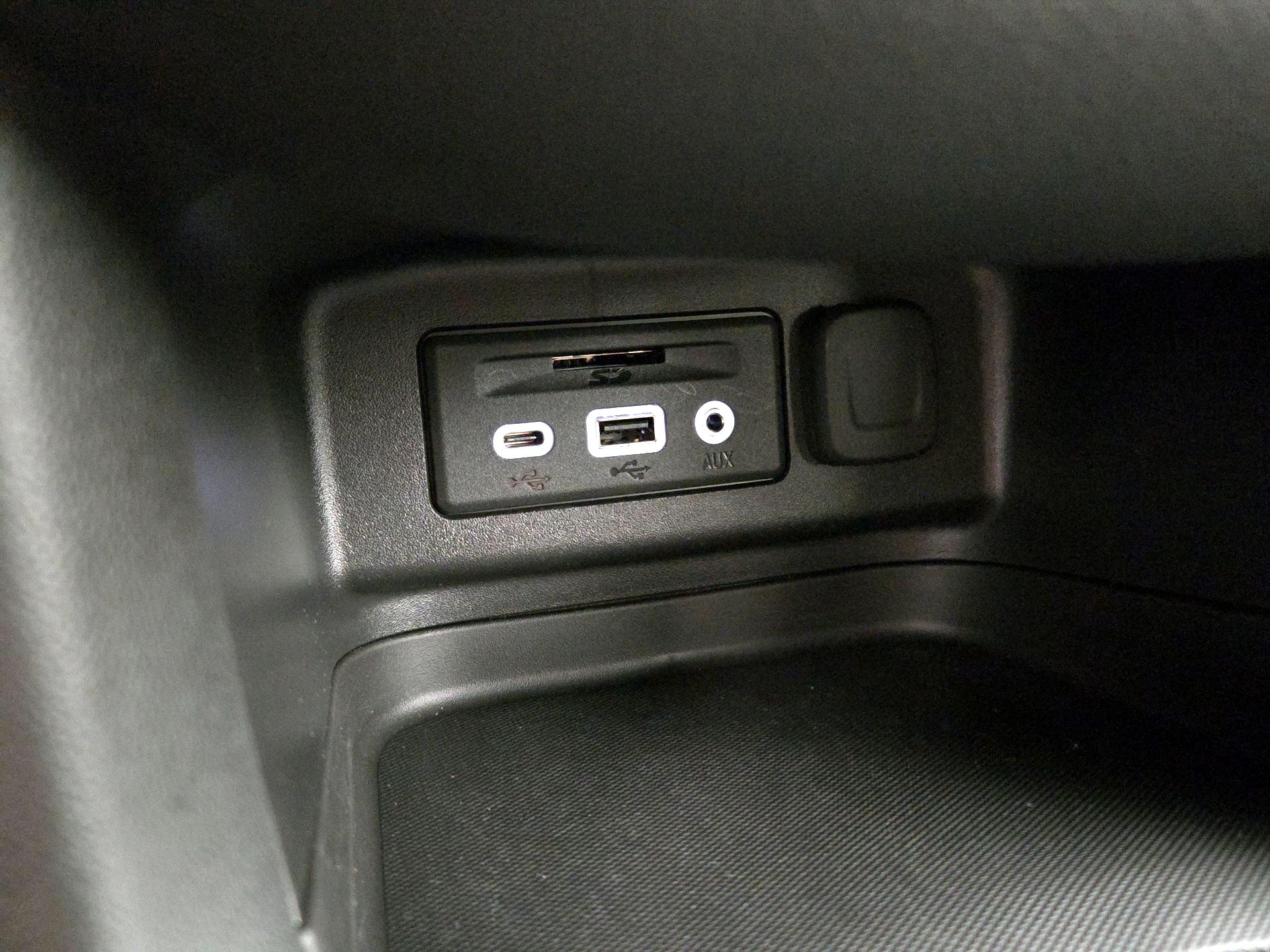 Thumbnail: 2023 Chevrolet Equinox - 18