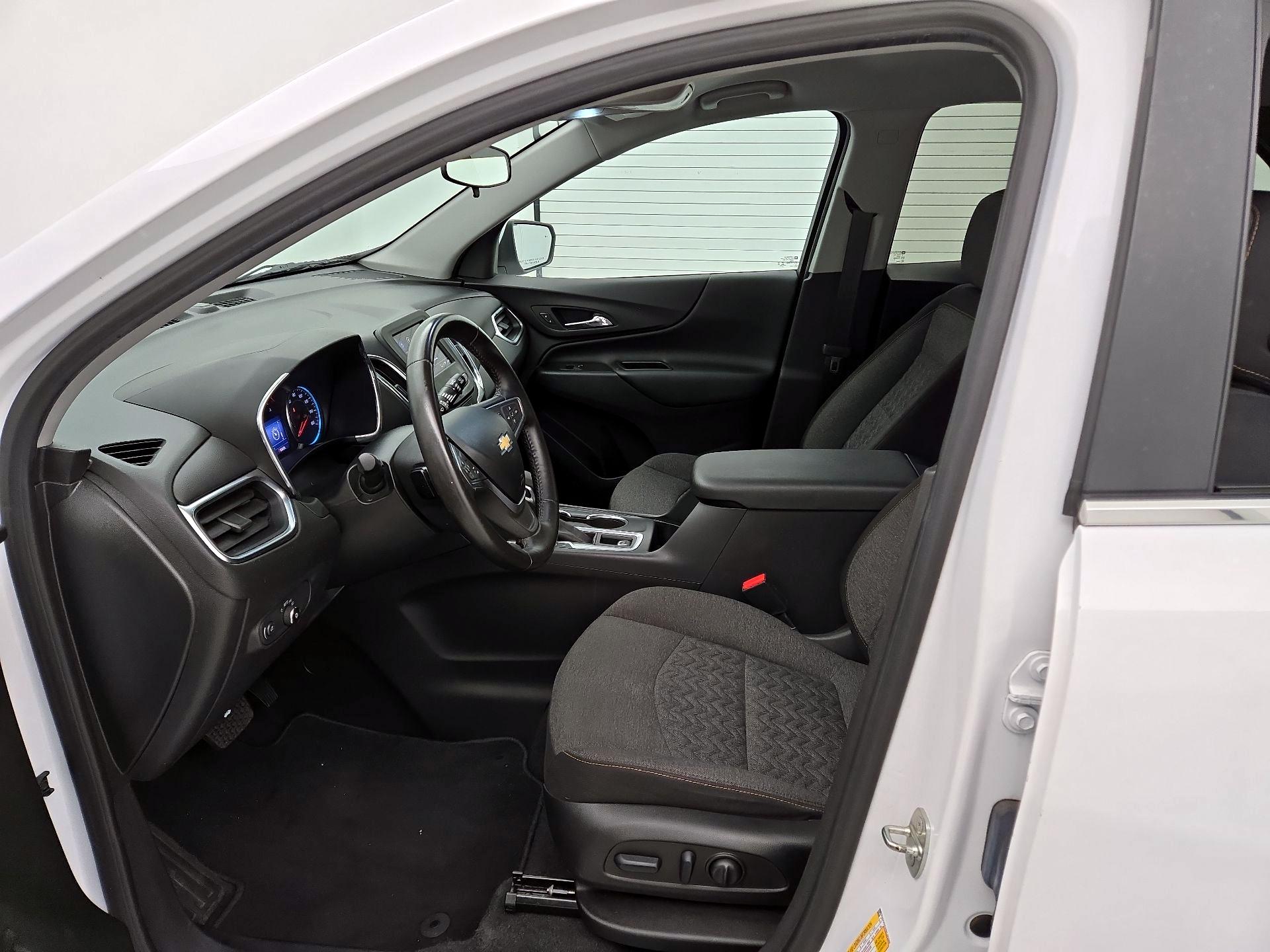 Thumbnail: 2022 Chevrolet Equinox - 11