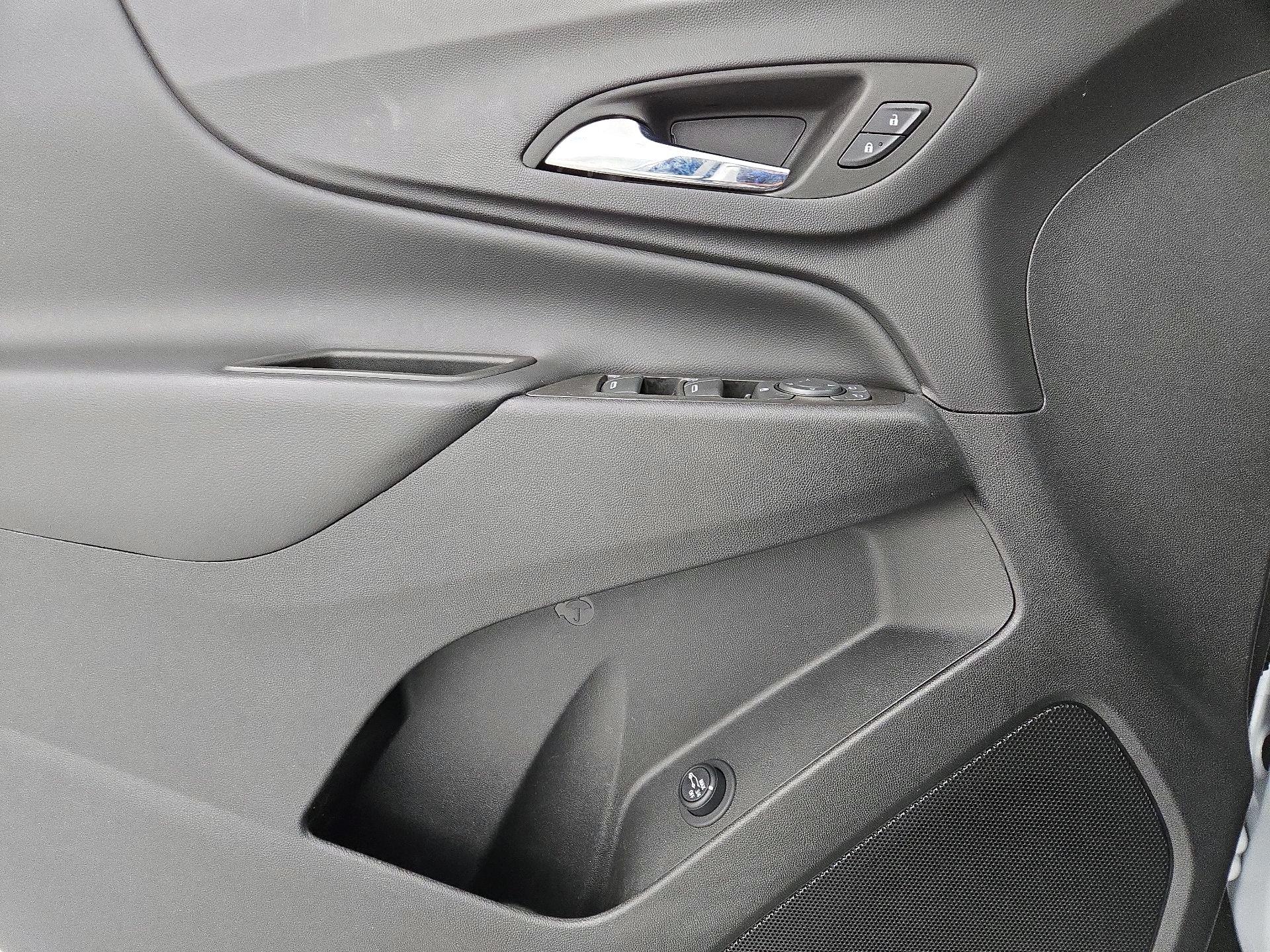 Thumbnail: 2022 Chevrolet Equinox - 12