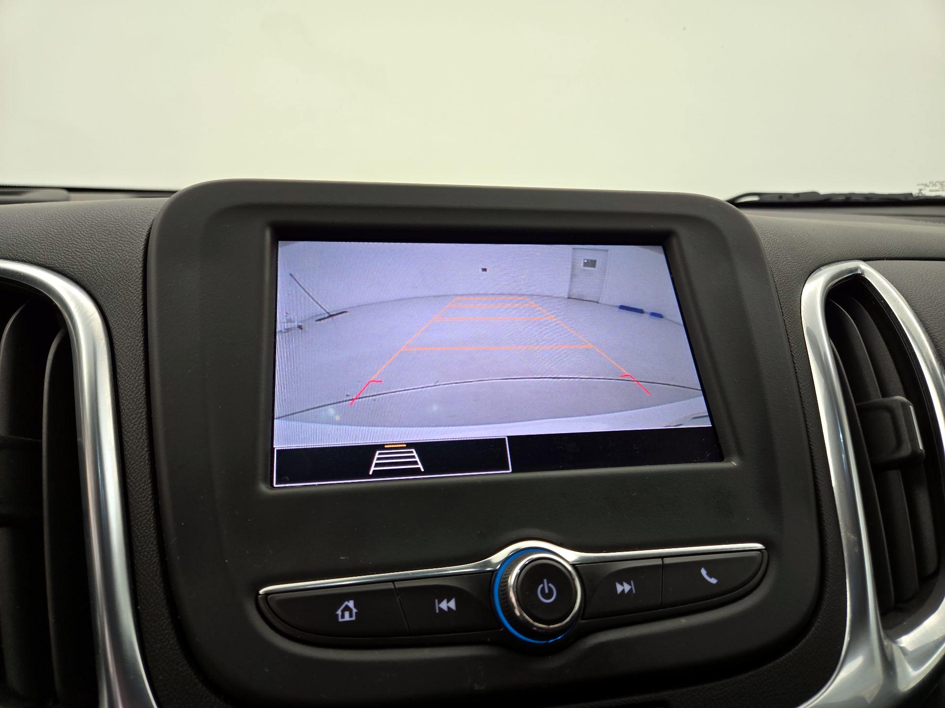 Thumbnail: 2022 Chevrolet Equinox - 14