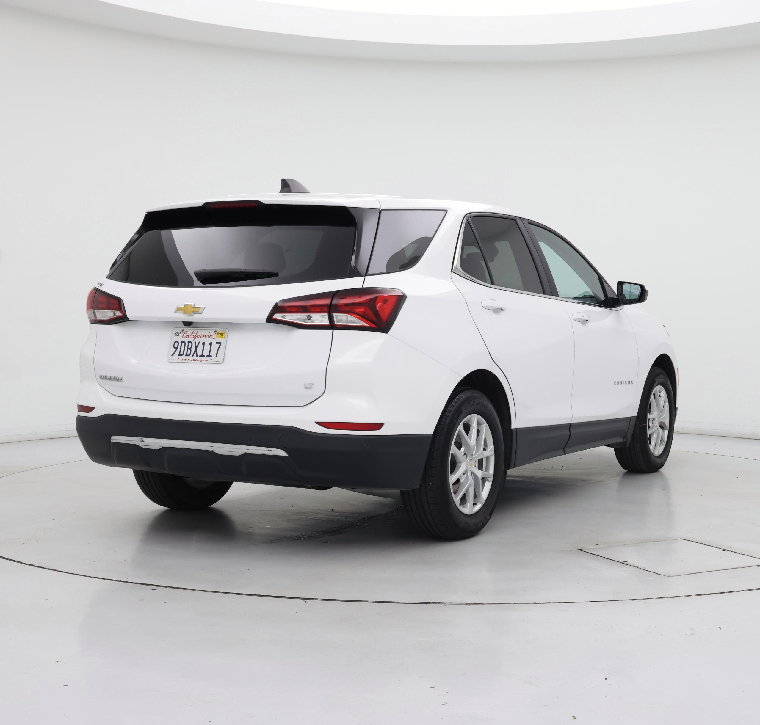 Thumbnail: 2022 Chevrolet Equinox - 8