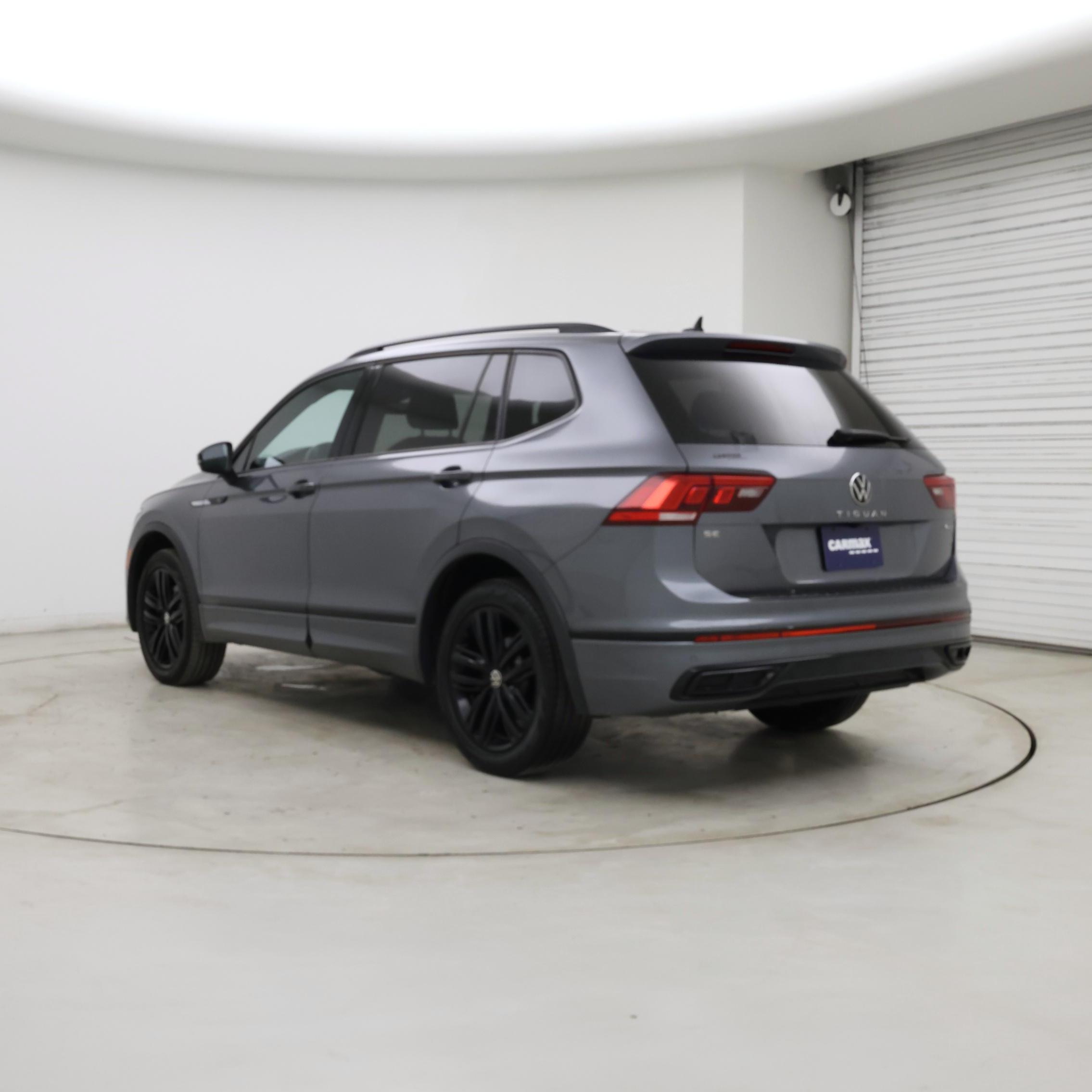 Thumbnail: 2022 Volkswagen Tiguan - 2