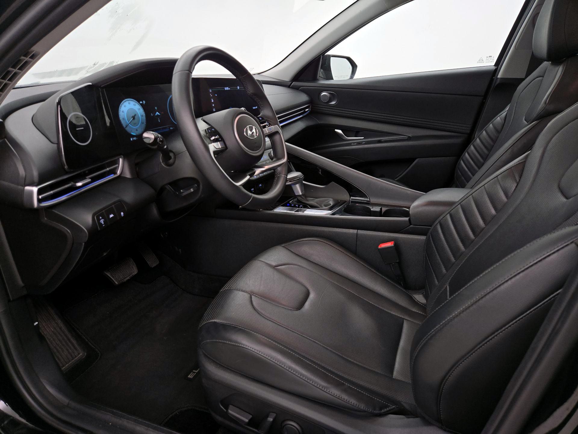 Thumbnail: 2023 Hyundai Elantra - 11