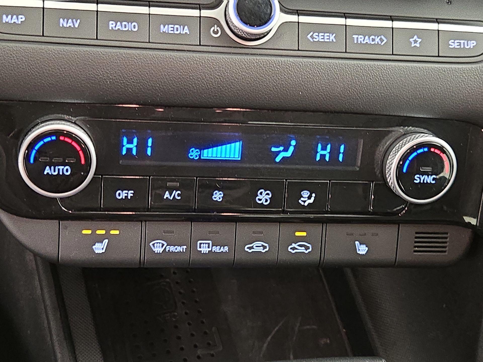 Thumbnail: 2023 Hyundai Elantra - 17