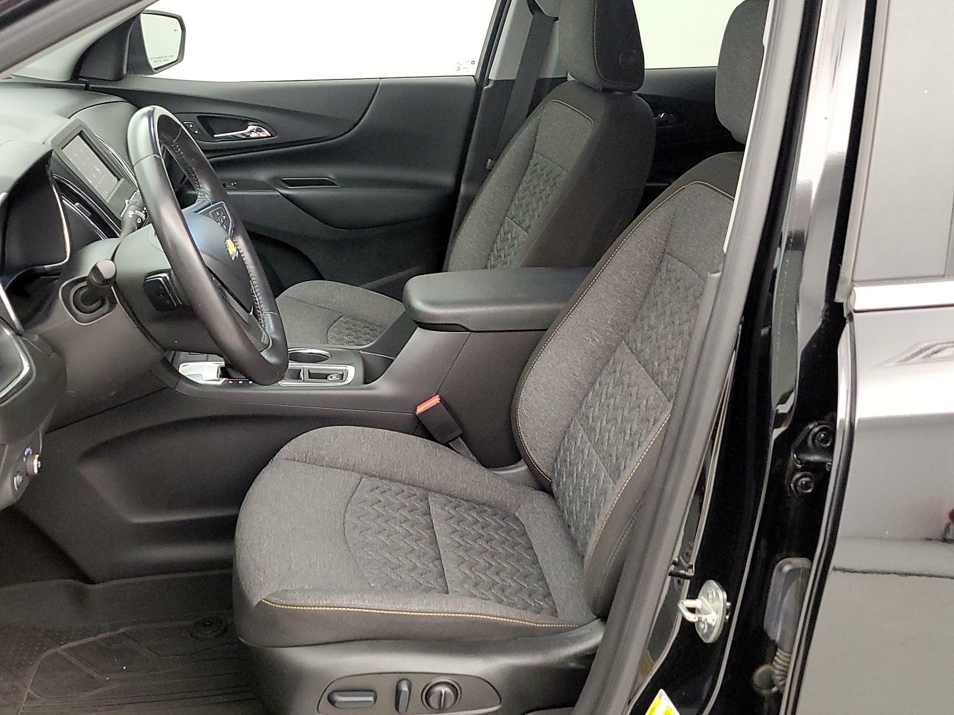 Thumbnail: 2022 Chevrolet Equinox - 11