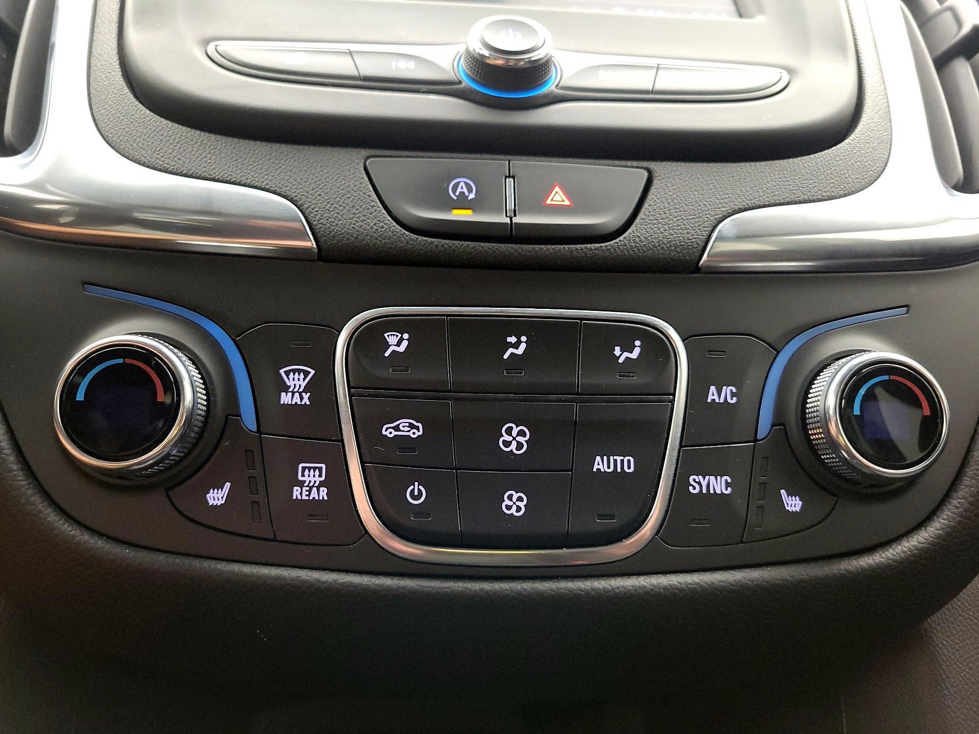 Thumbnail: 2022 Chevrolet Equinox - 16