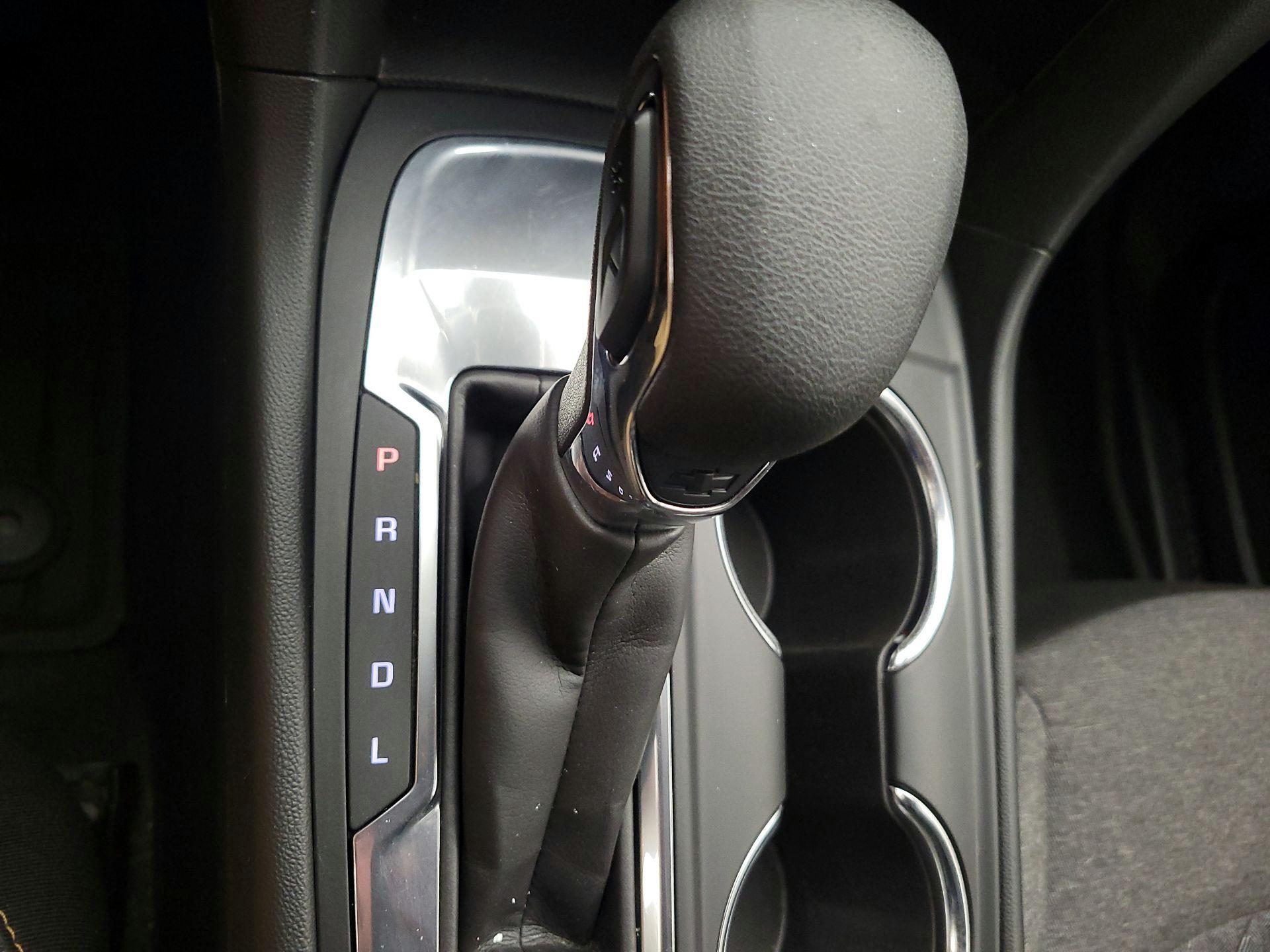 Thumbnail: 2022 Chevrolet Equinox - 17