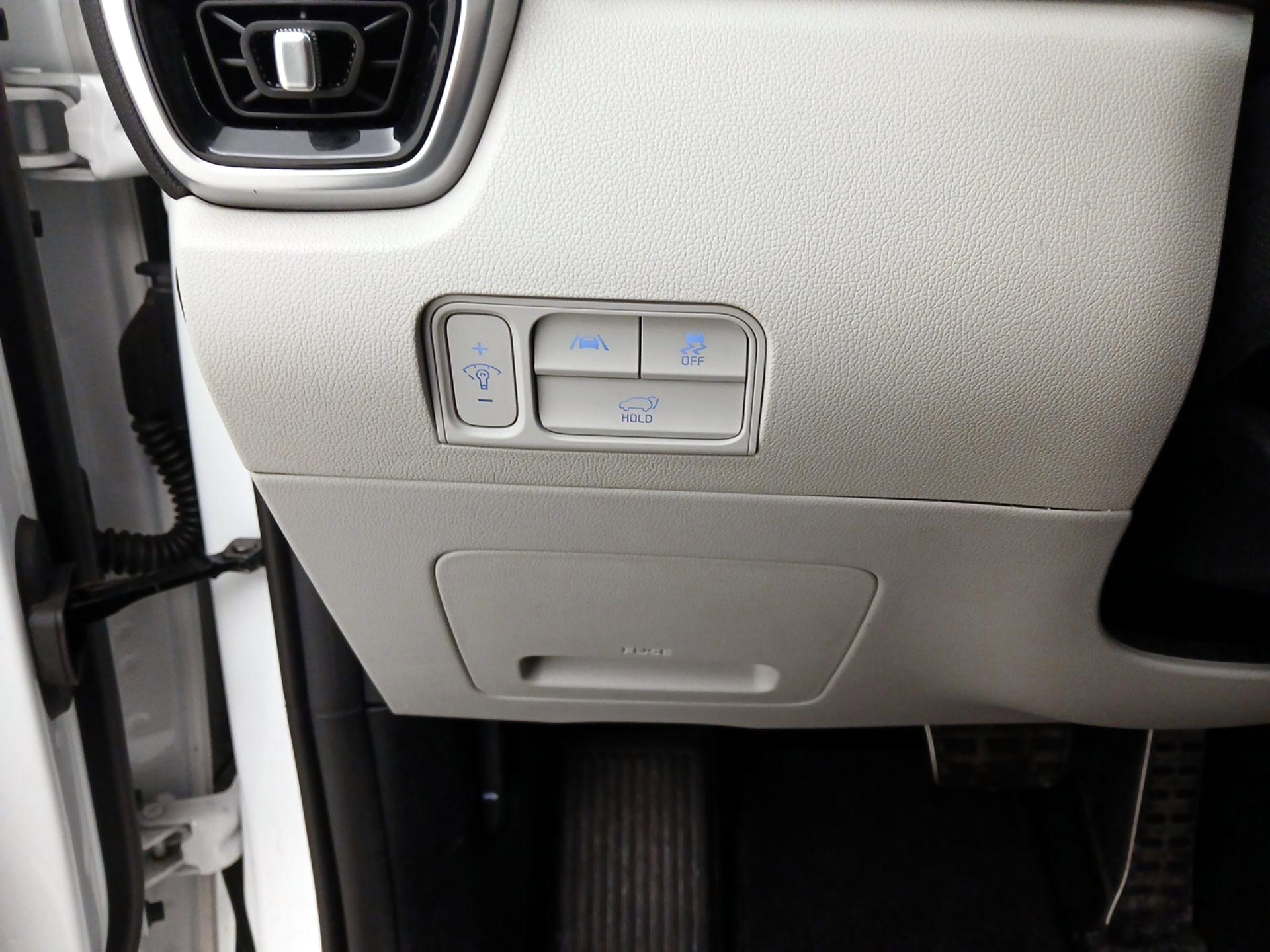 Thumbnail: 2023 Kia Sorento - 13