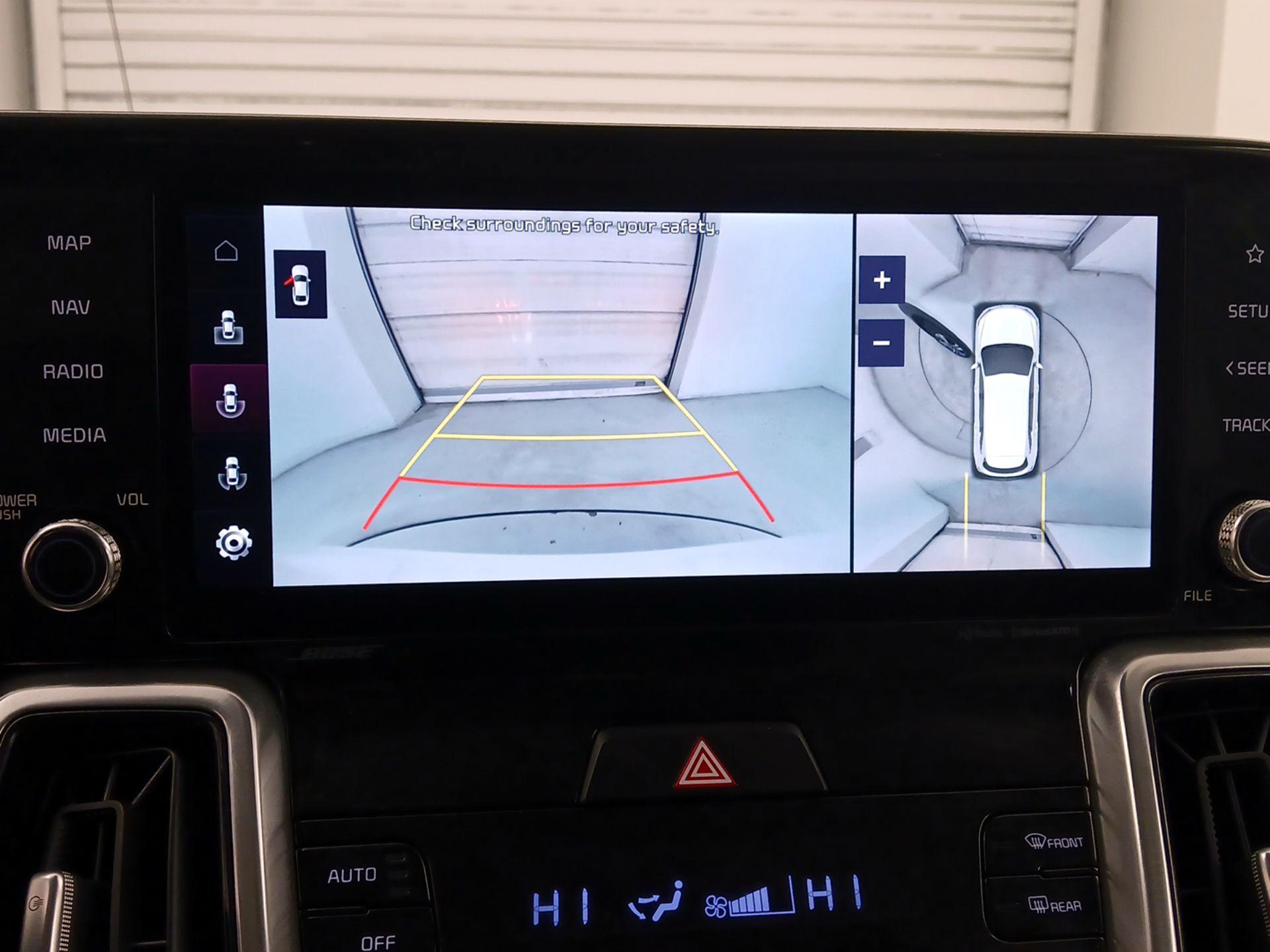 Thumbnail: 2023 Kia Sorento - 15