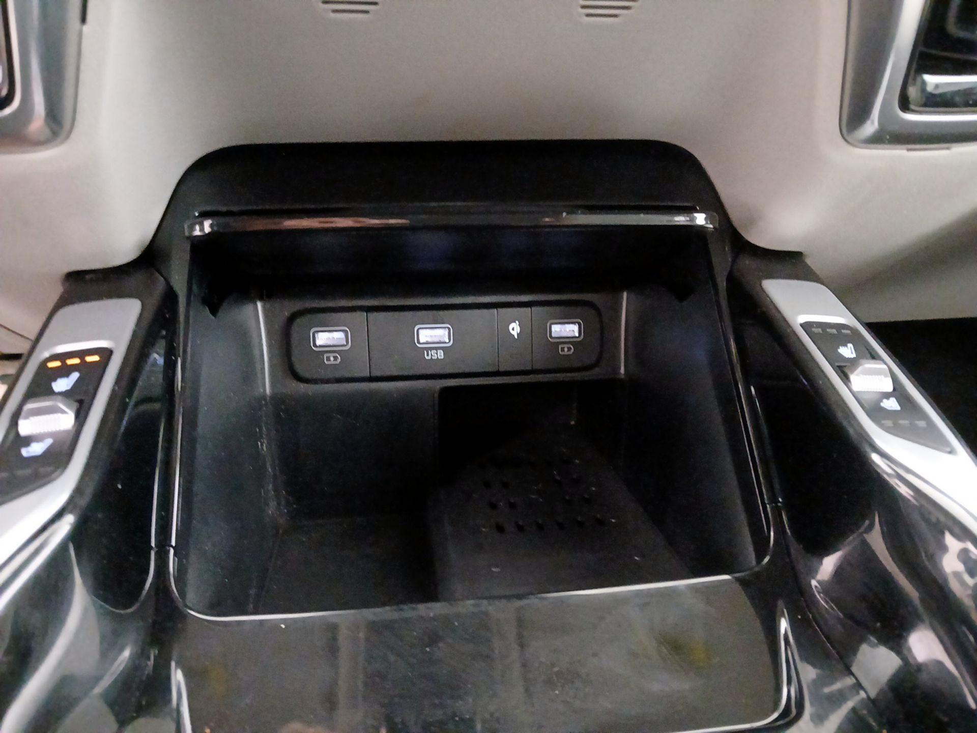 Thumbnail: 2023 Kia Sorento - 19