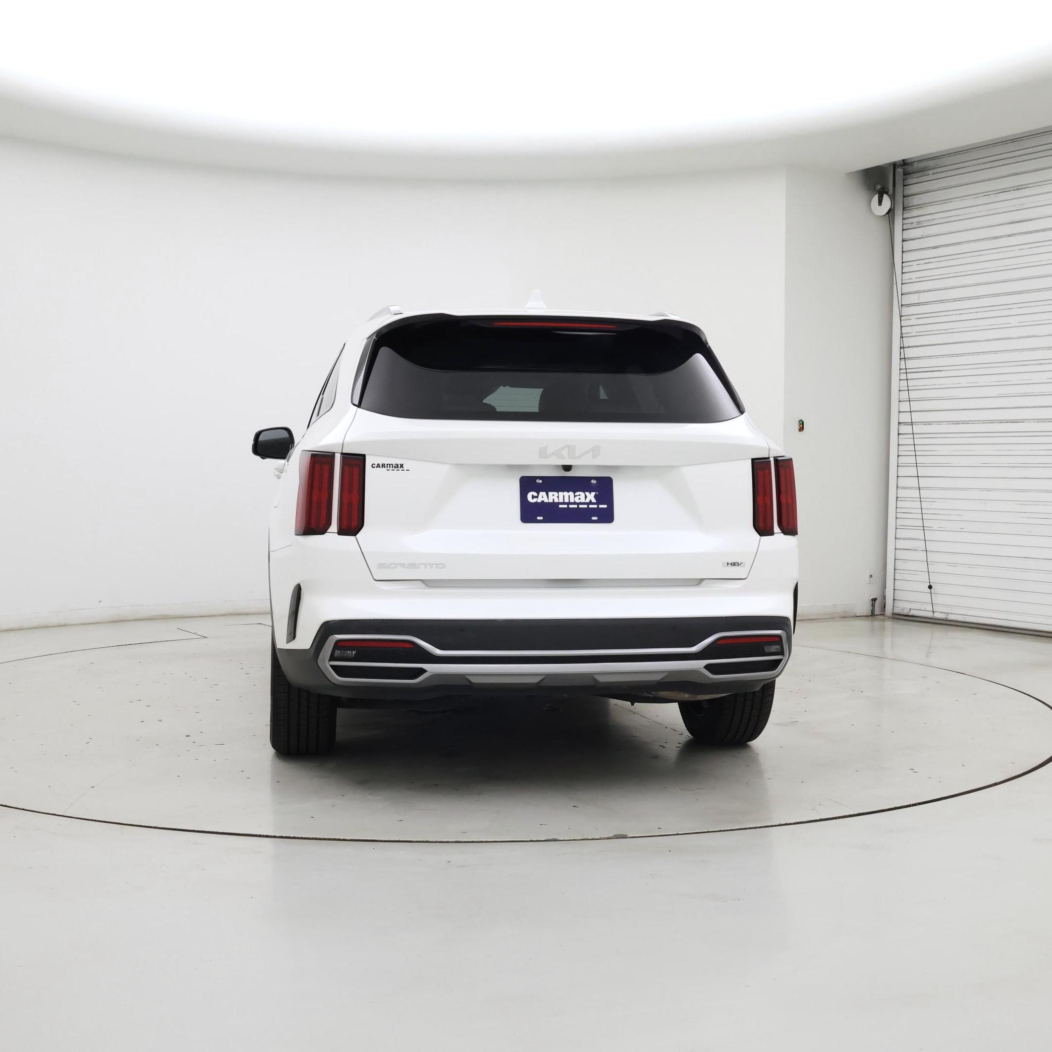 Thumbnail: 2023 Kia Sorento - 6