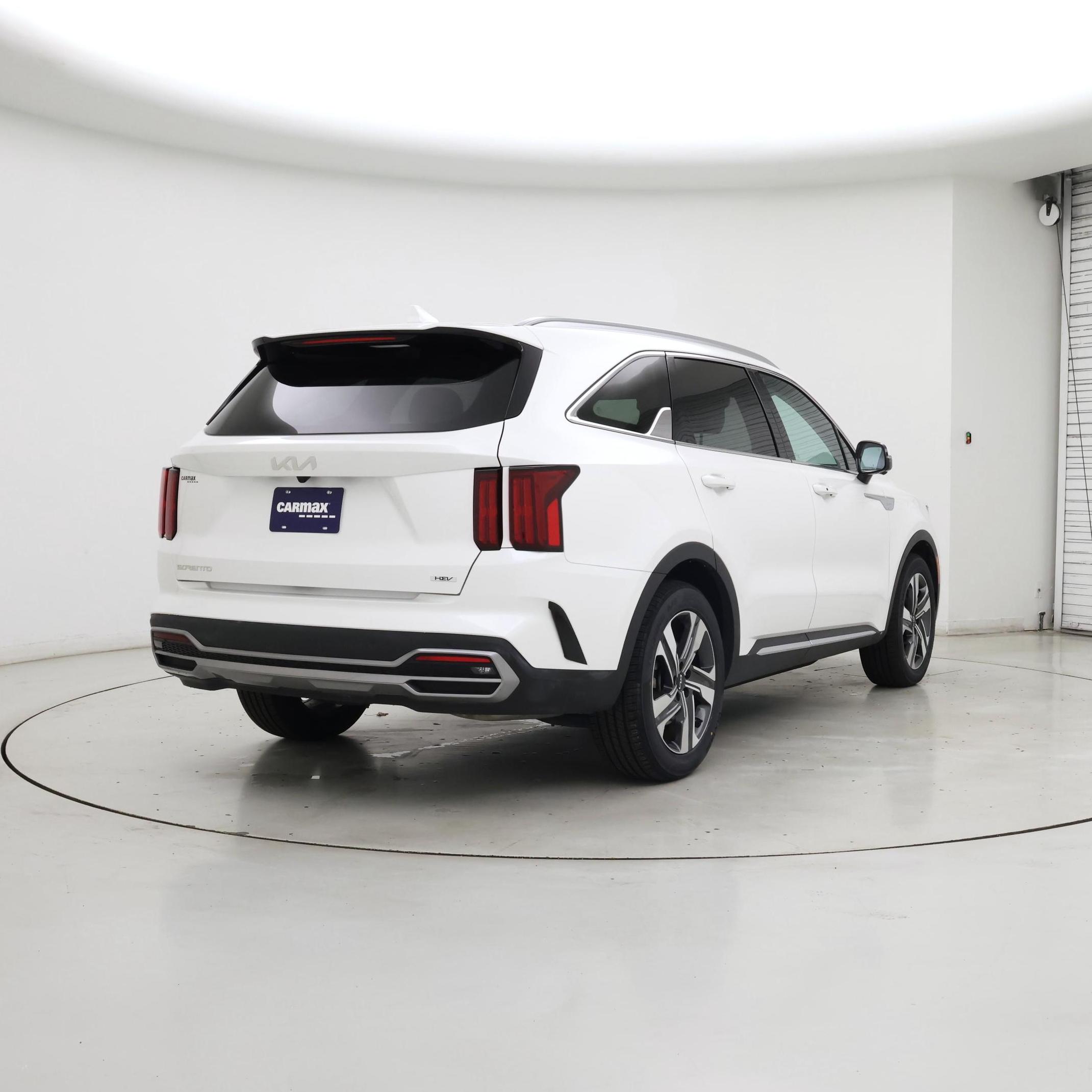 Thumbnail: 2023 Kia Sorento - 8