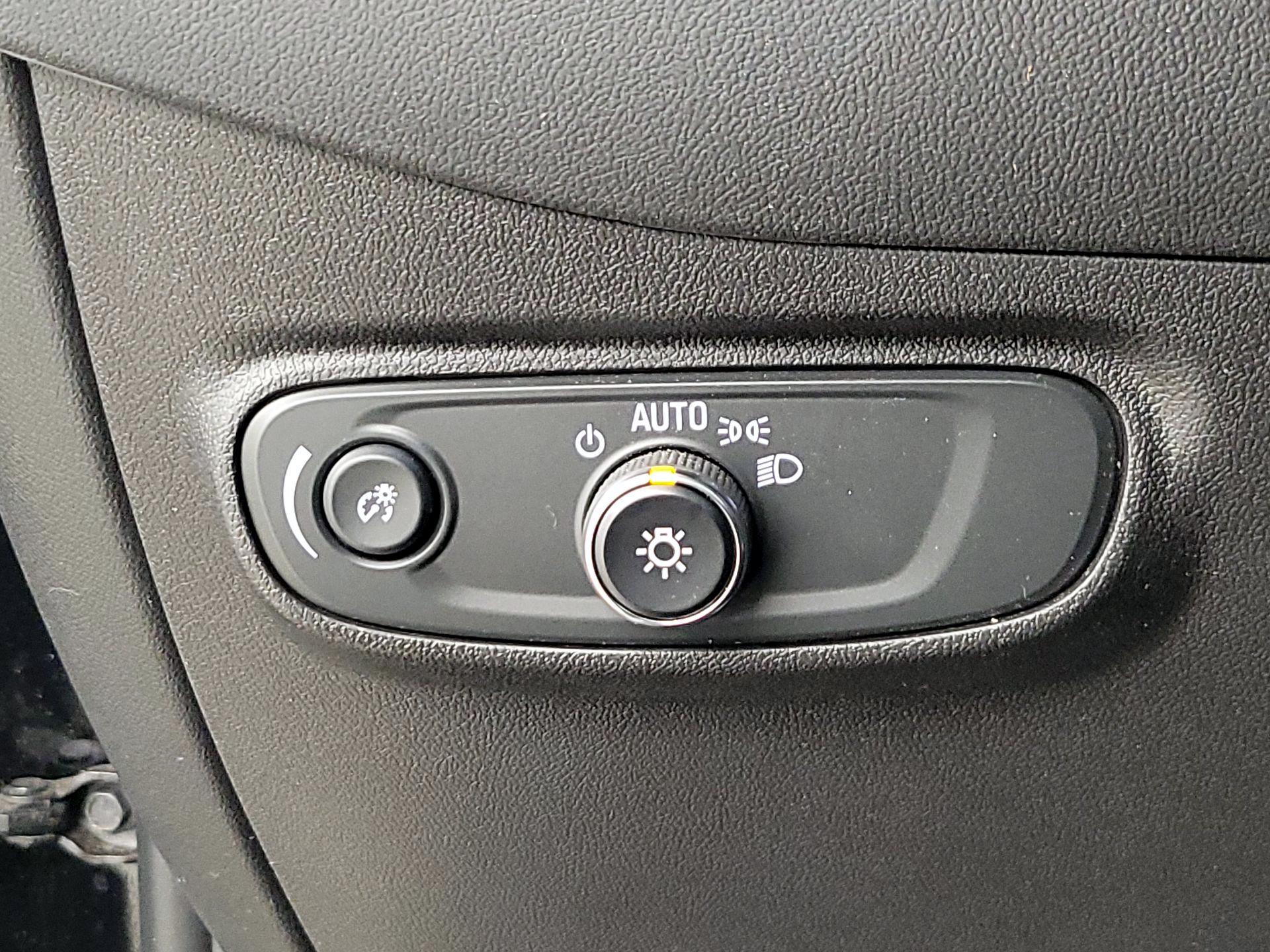 Thumbnail: 2023 Chevrolet Equinox - 13