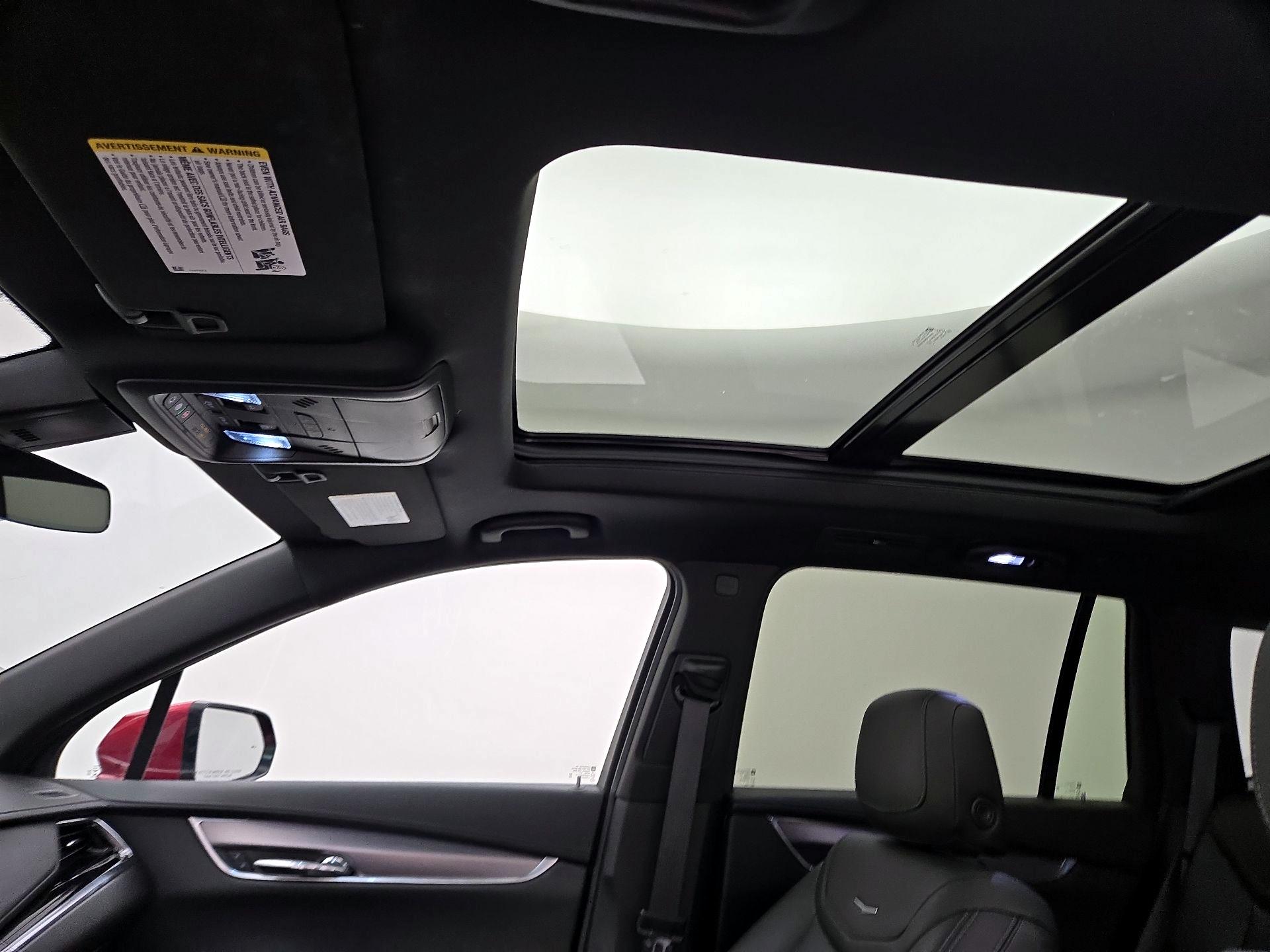 Thumbnail: 2023 Cadillac XT6 - 19