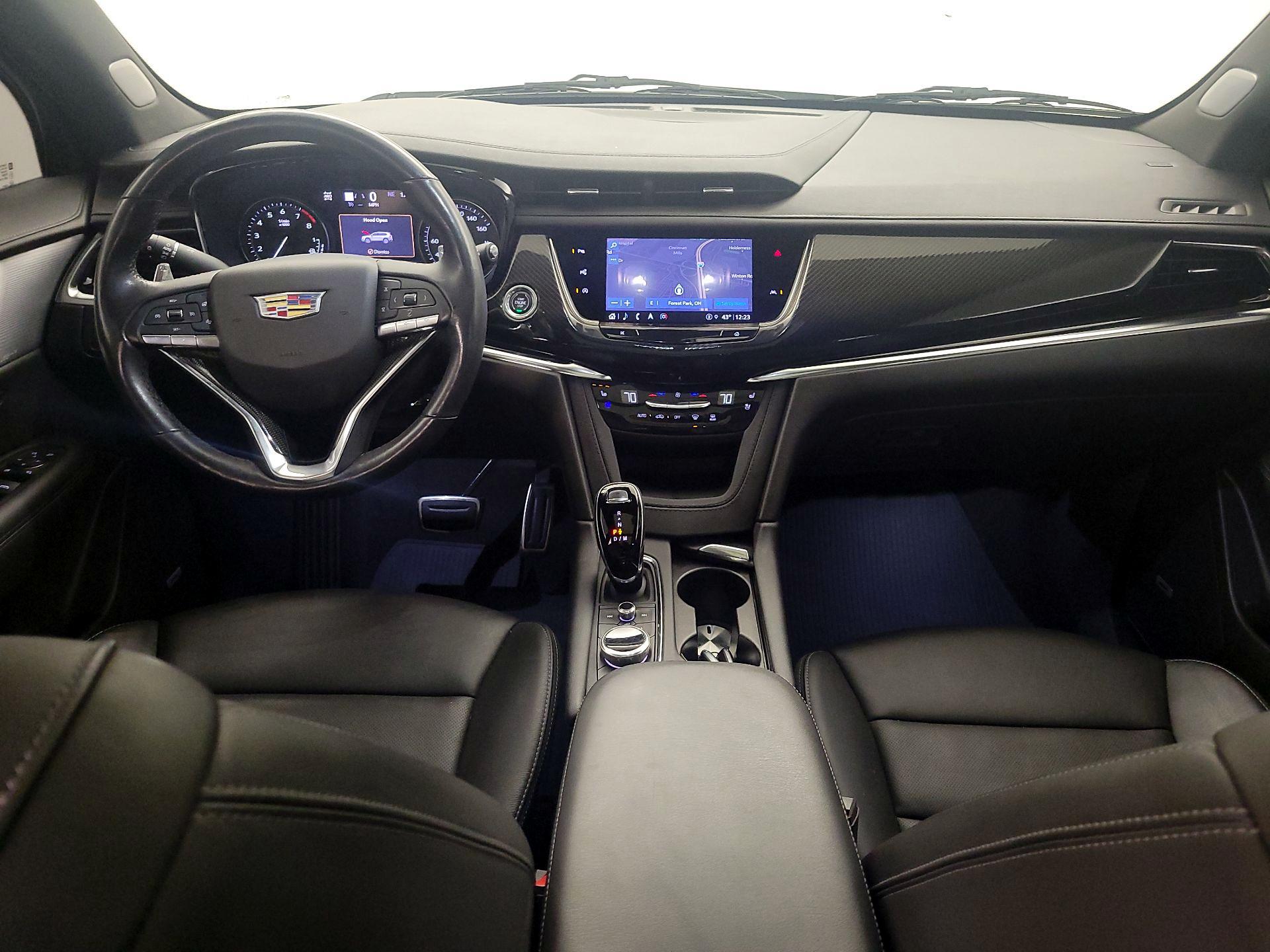 Thumbnail: 2023 Cadillac XT6 - 9