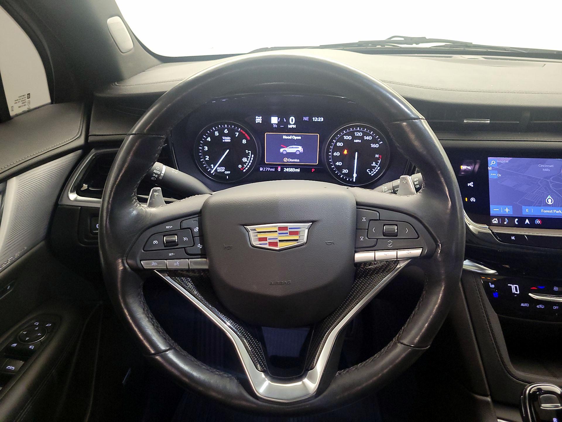 Thumbnail: 2023 Cadillac XT6 - 10