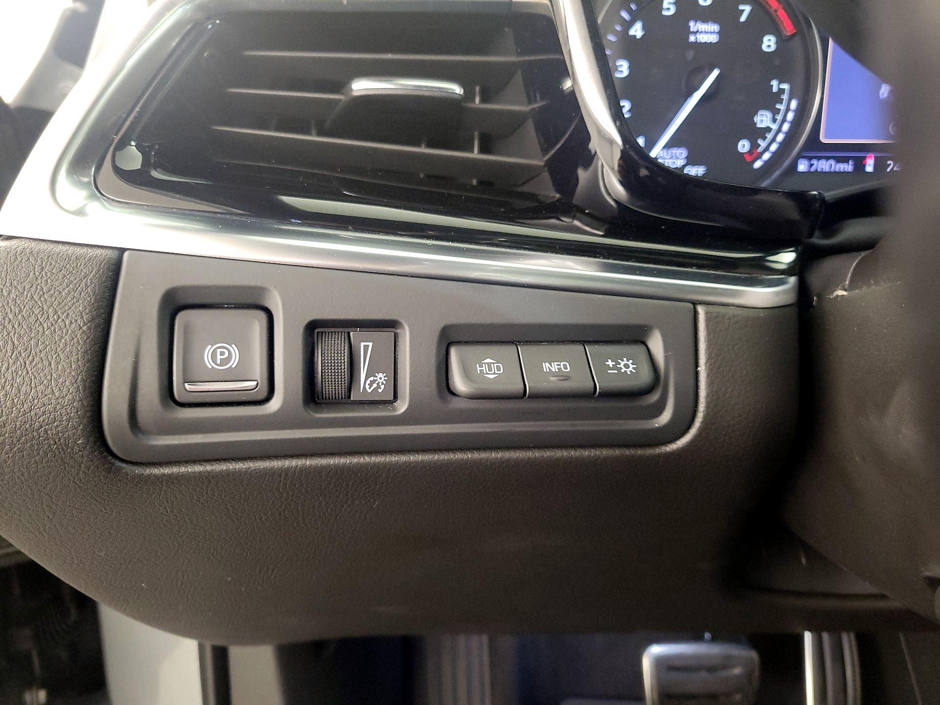 Thumbnail: 2023 Cadillac XT6 - 13