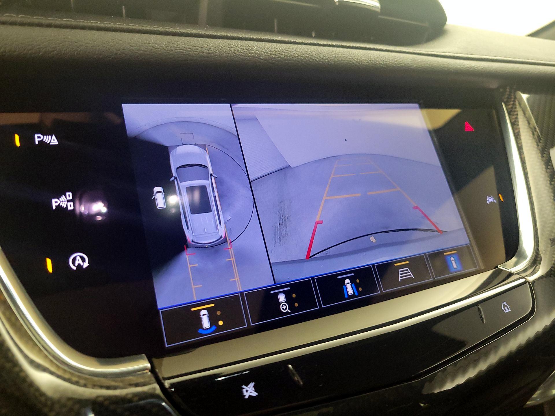 Thumbnail: 2023 Cadillac XT6 - 15