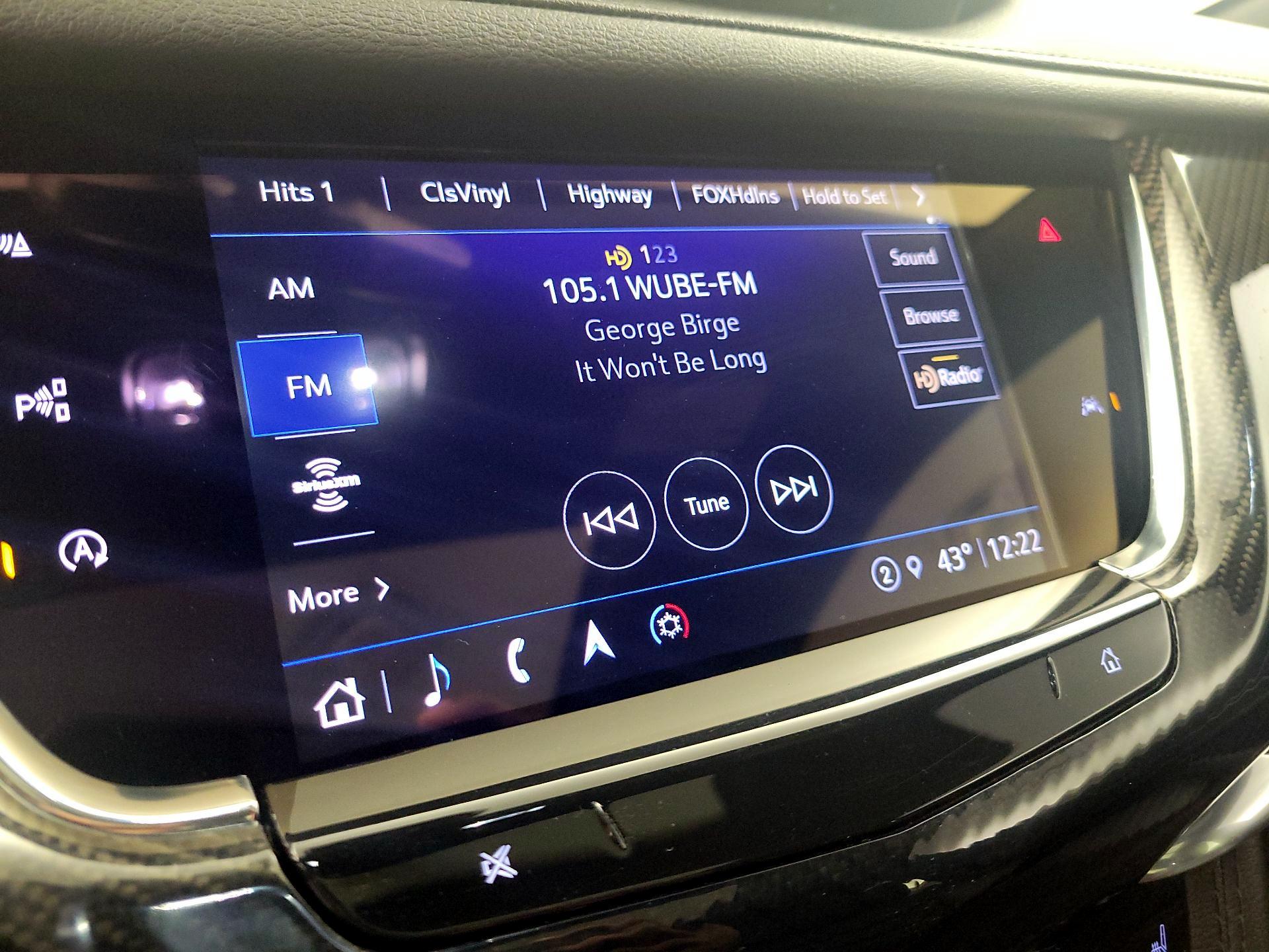 Thumbnail: 2023 Cadillac XT6 - 16