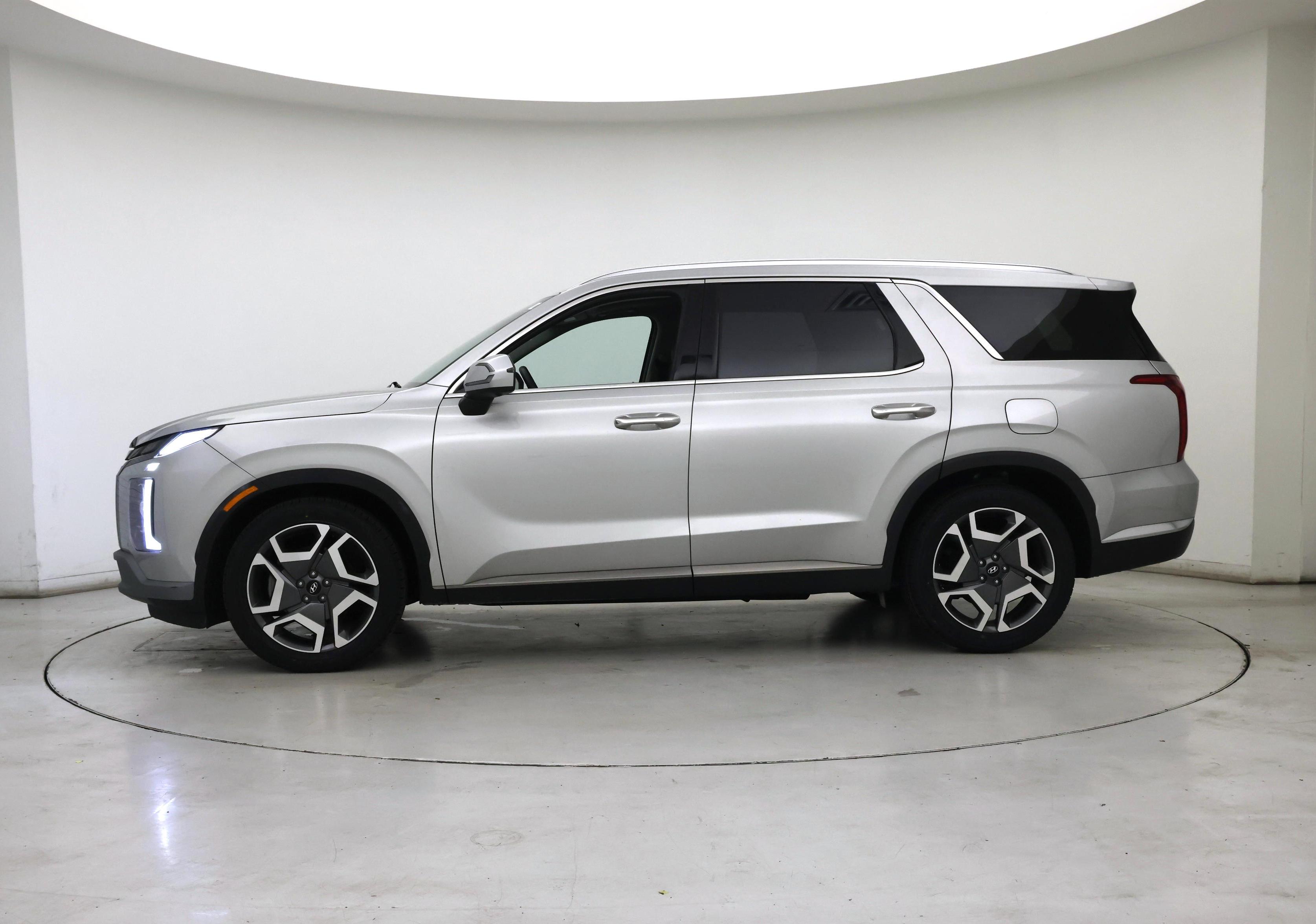 Thumbnail: 2023 Hyundai Palisade - 3