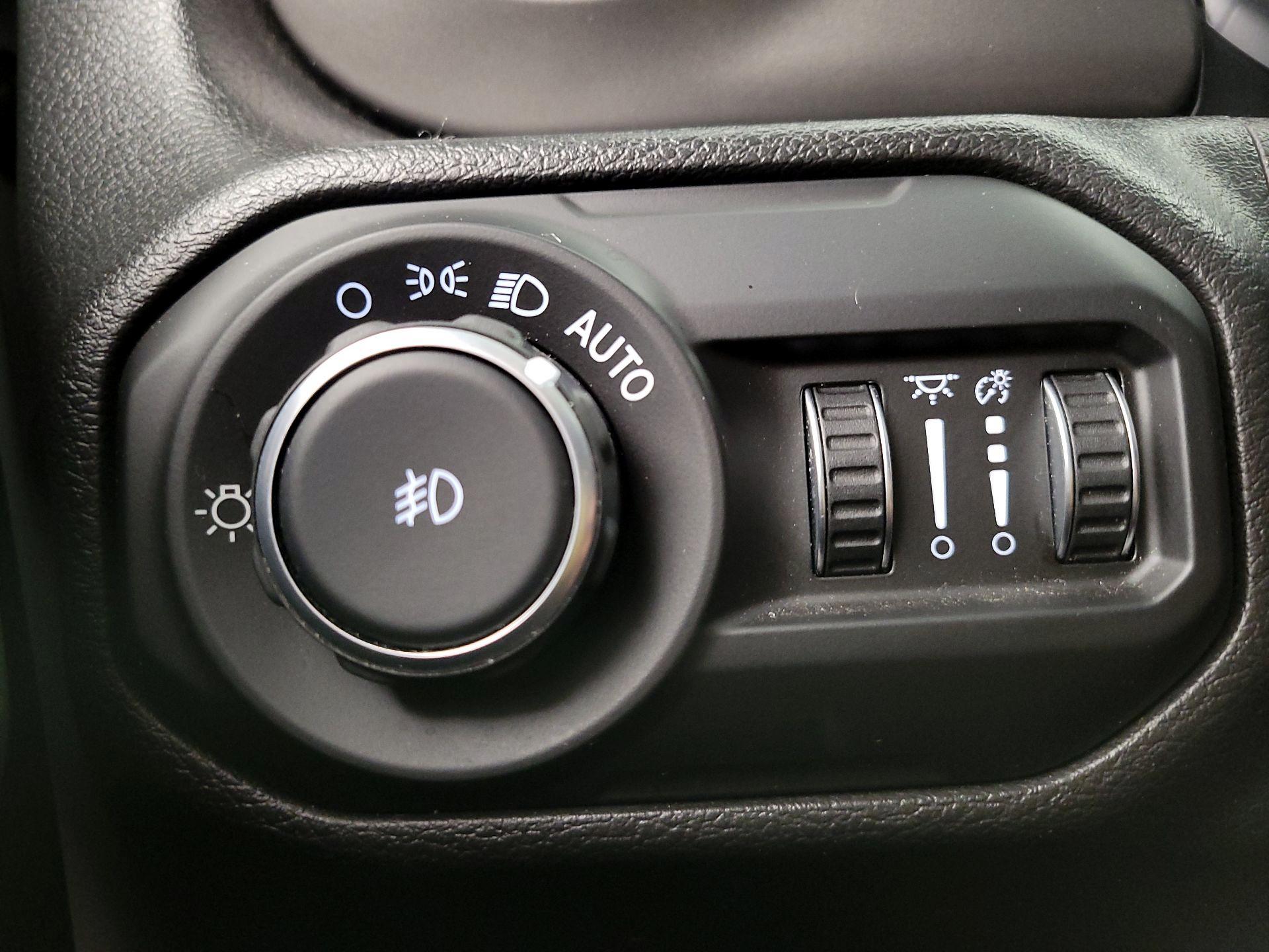 Thumbnail: 2021 Jeep Wrangler - 13