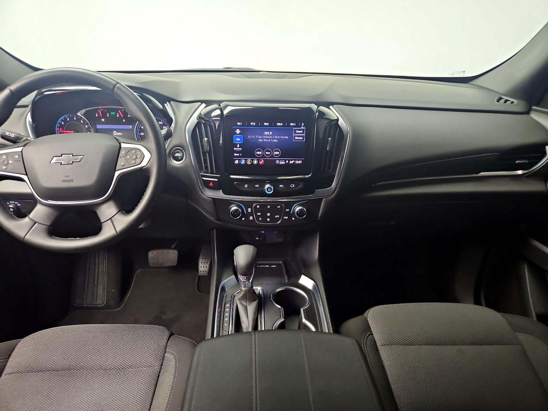 Thumbnail: 2023 Chevrolet Traverse - 9