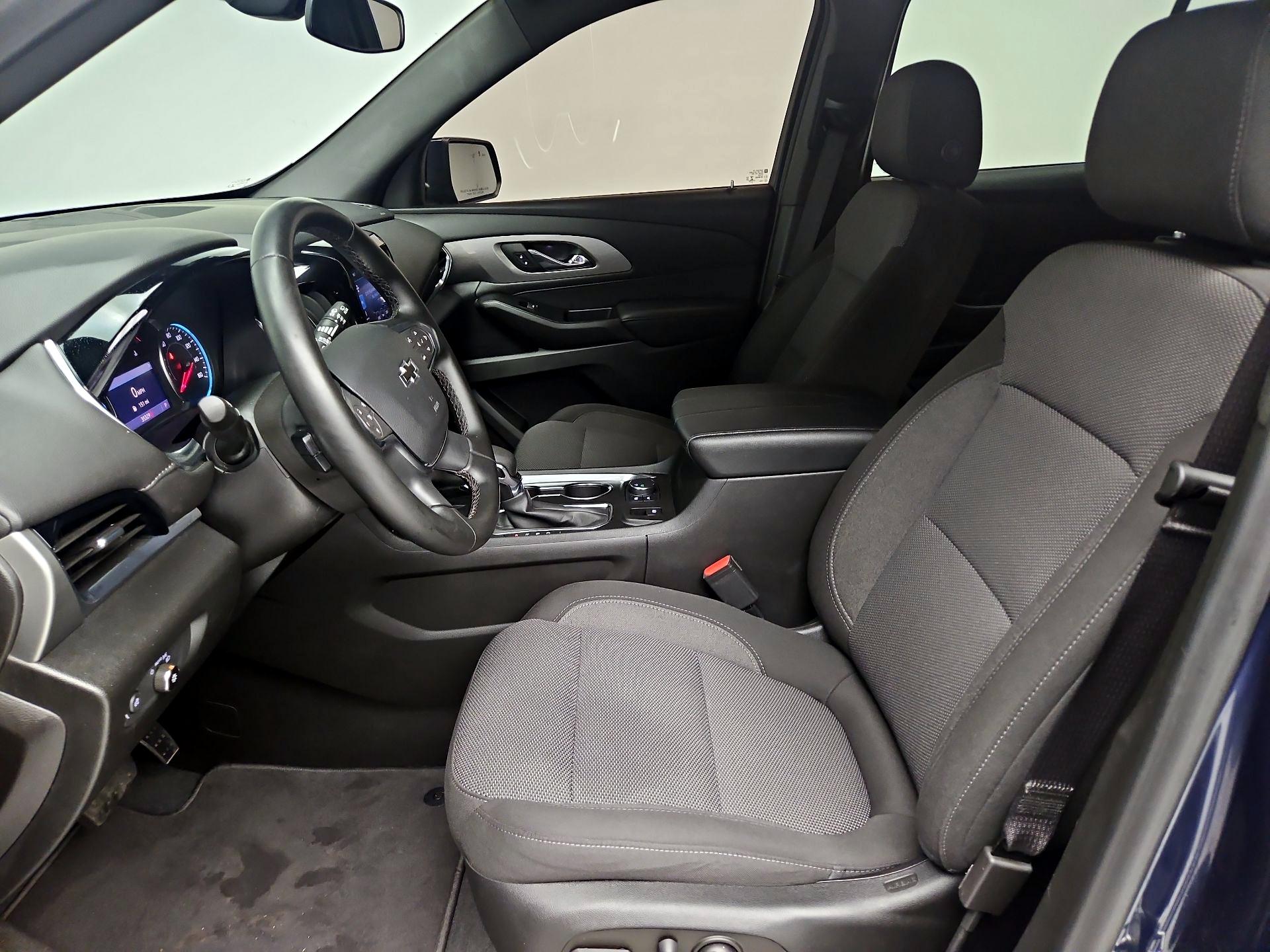 Thumbnail: 2023 Chevrolet Traverse - 11