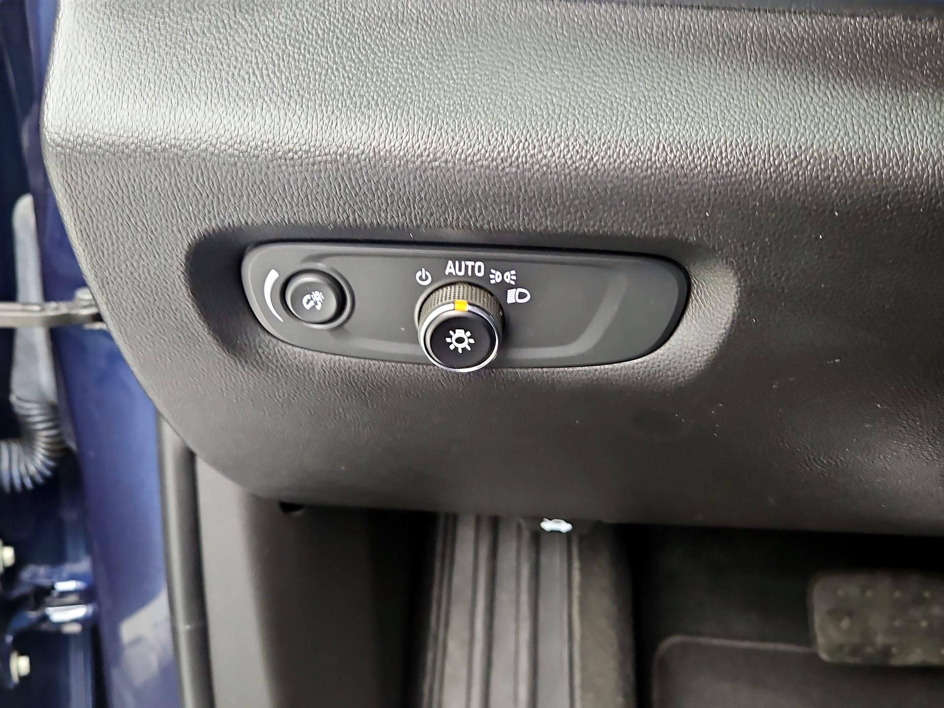 Thumbnail: 2023 Chevrolet Traverse - 13