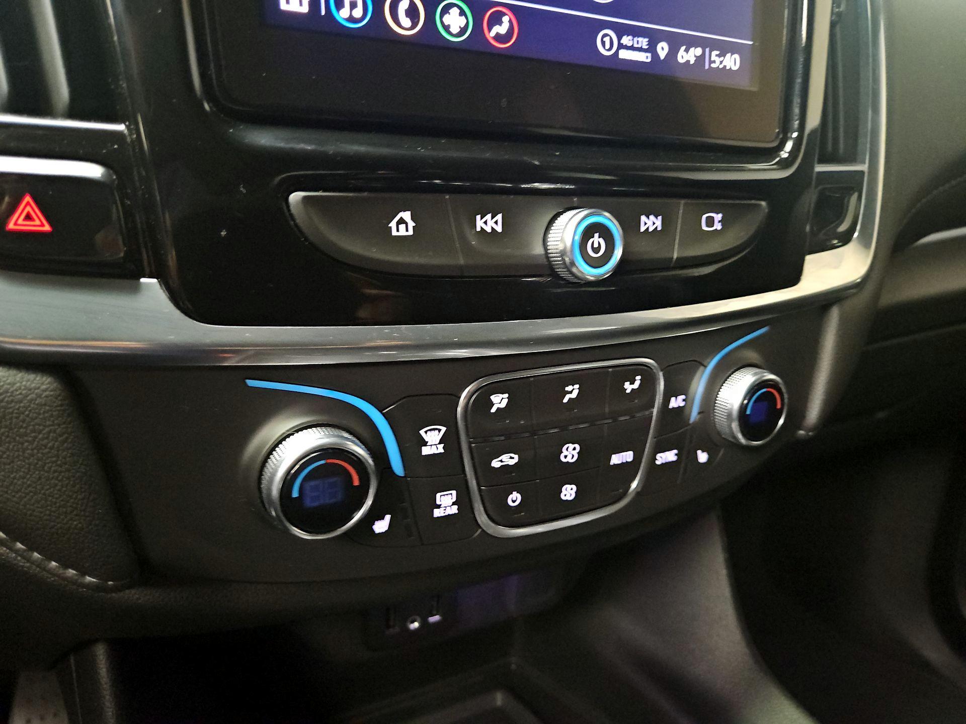 Thumbnail: 2023 Chevrolet Traverse - 16