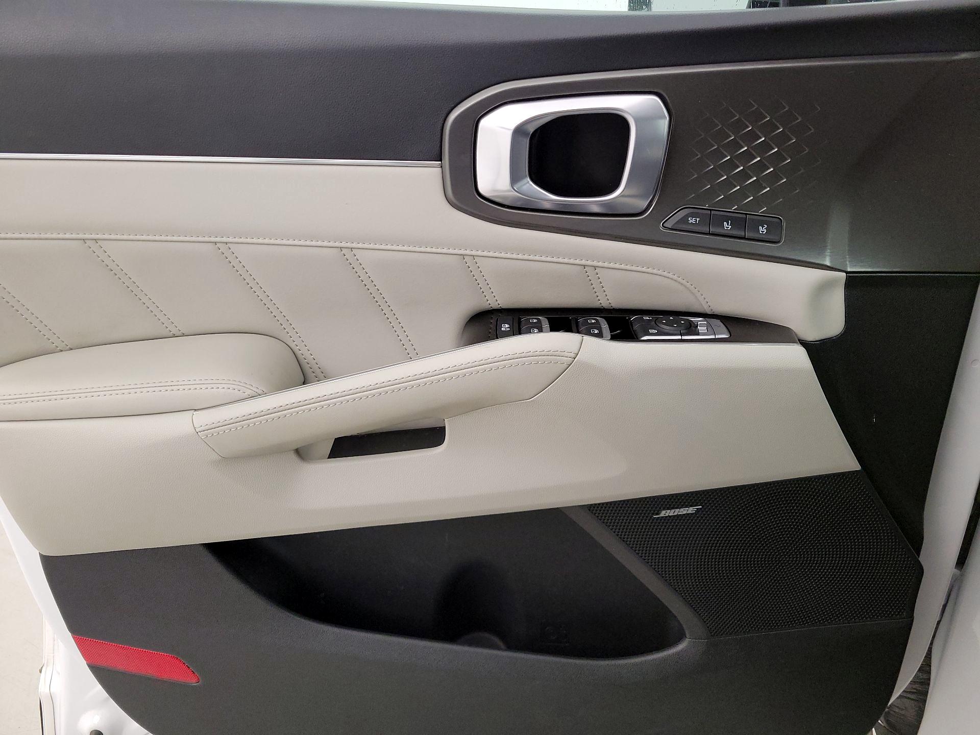 Thumbnail: 2023 Kia Sorento - 12