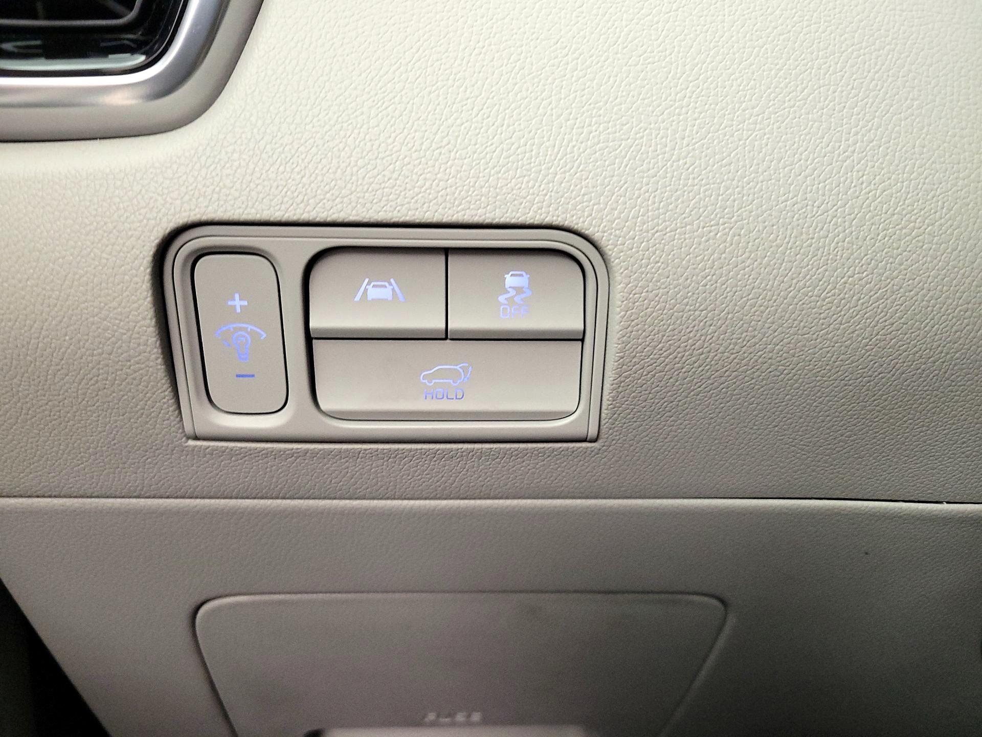 Thumbnail: 2023 Kia Sorento - 13