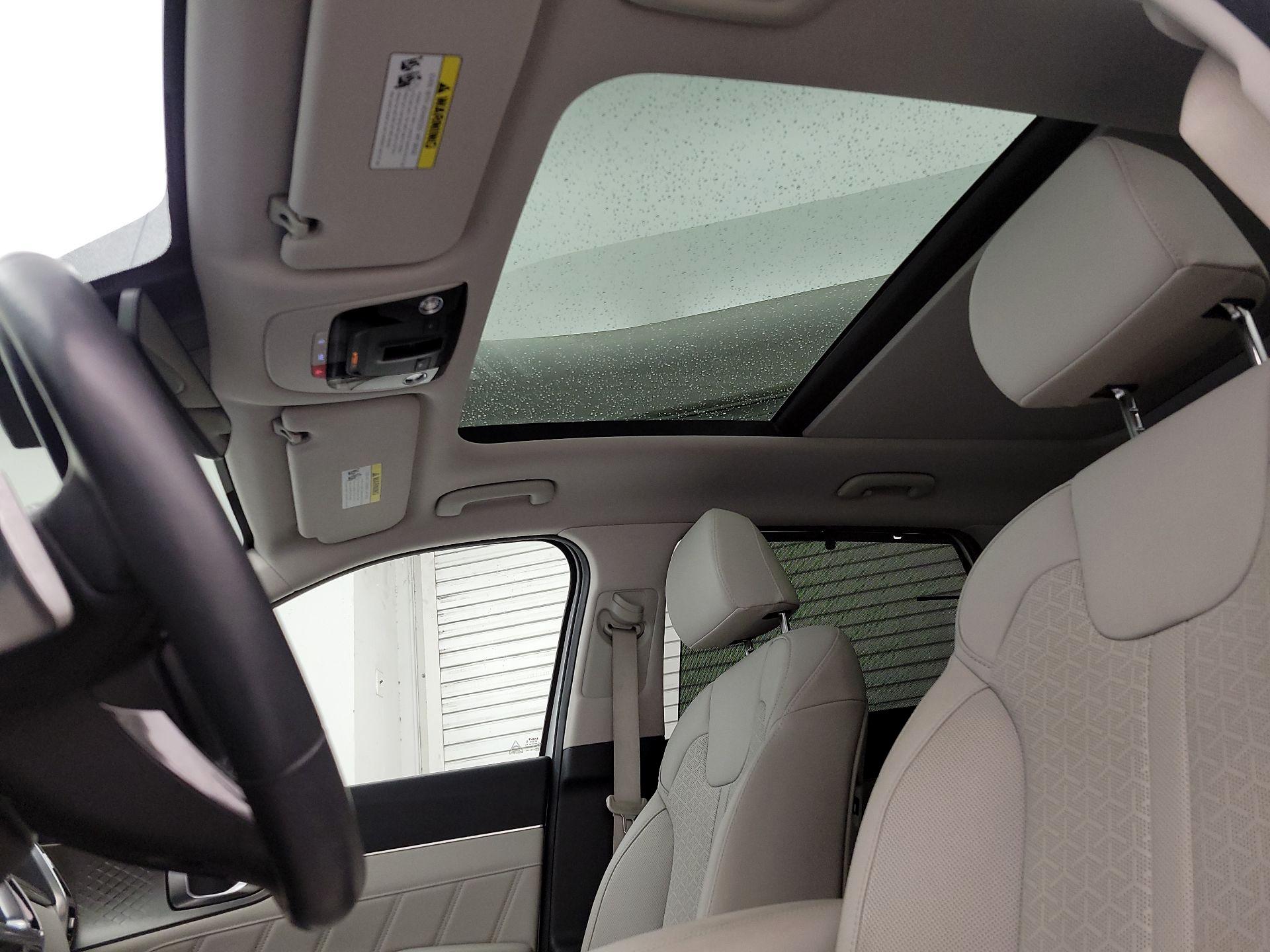 Thumbnail: 2023 Kia Sorento - 20