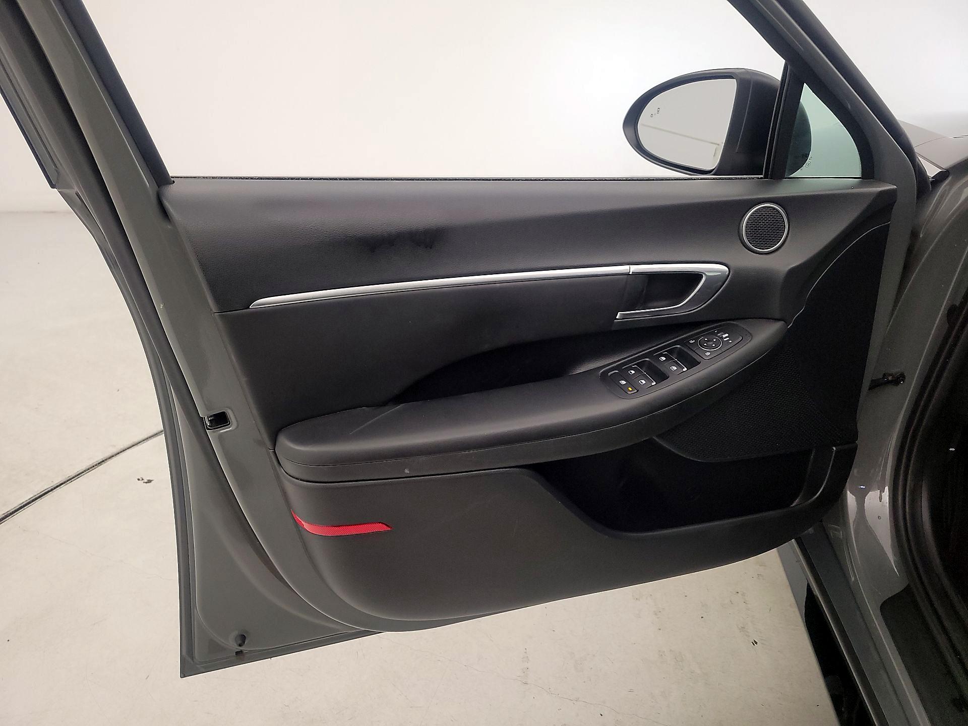 Thumbnail: 2022 Hyundai Sonata - 12