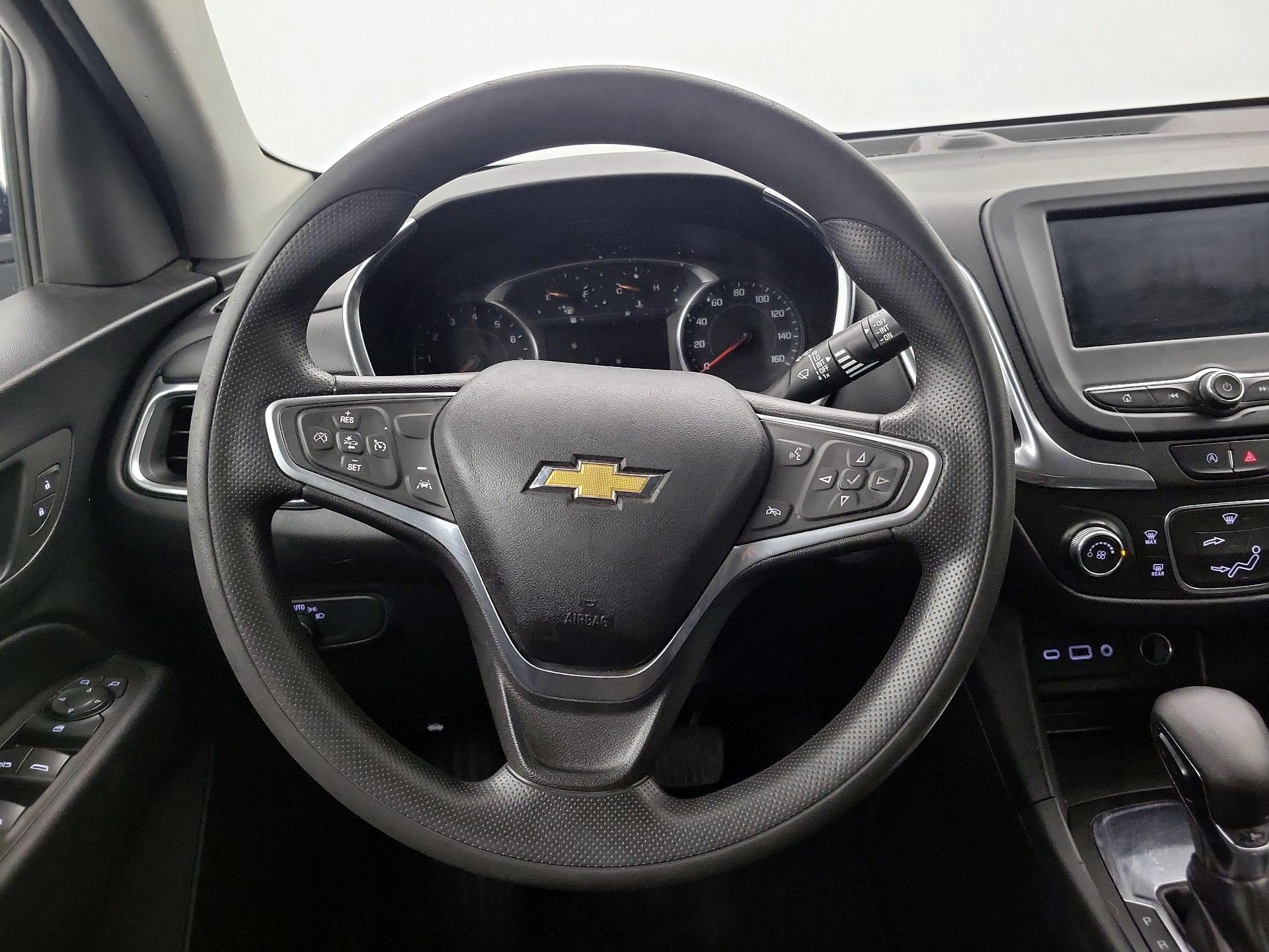 Thumbnail: 2022 Chevrolet Equinox - 10