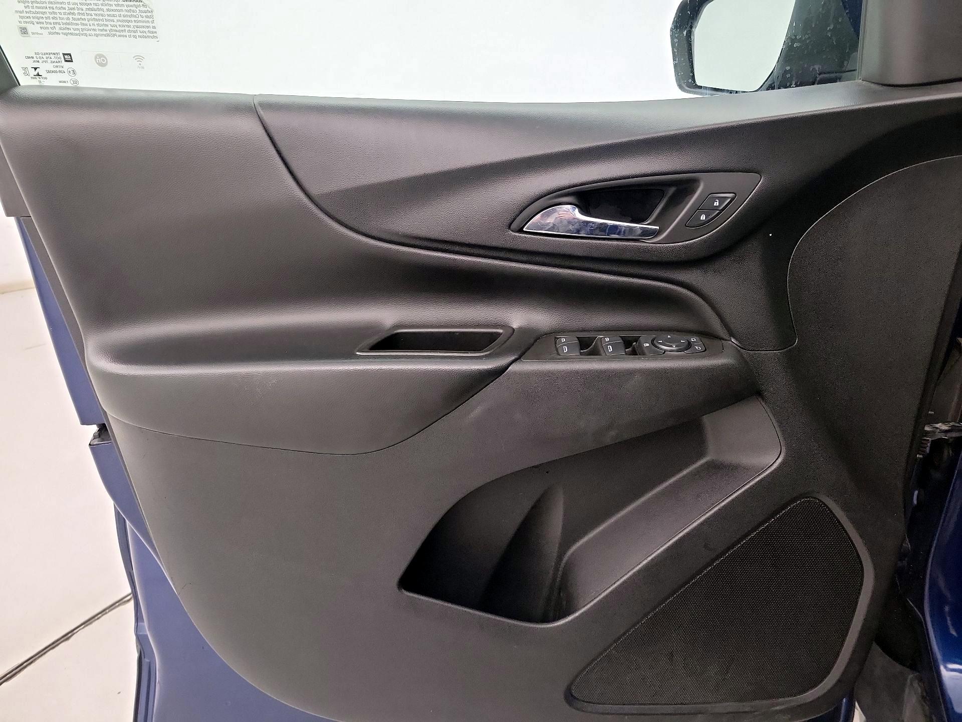 Thumbnail: 2022 Chevrolet Equinox - 12