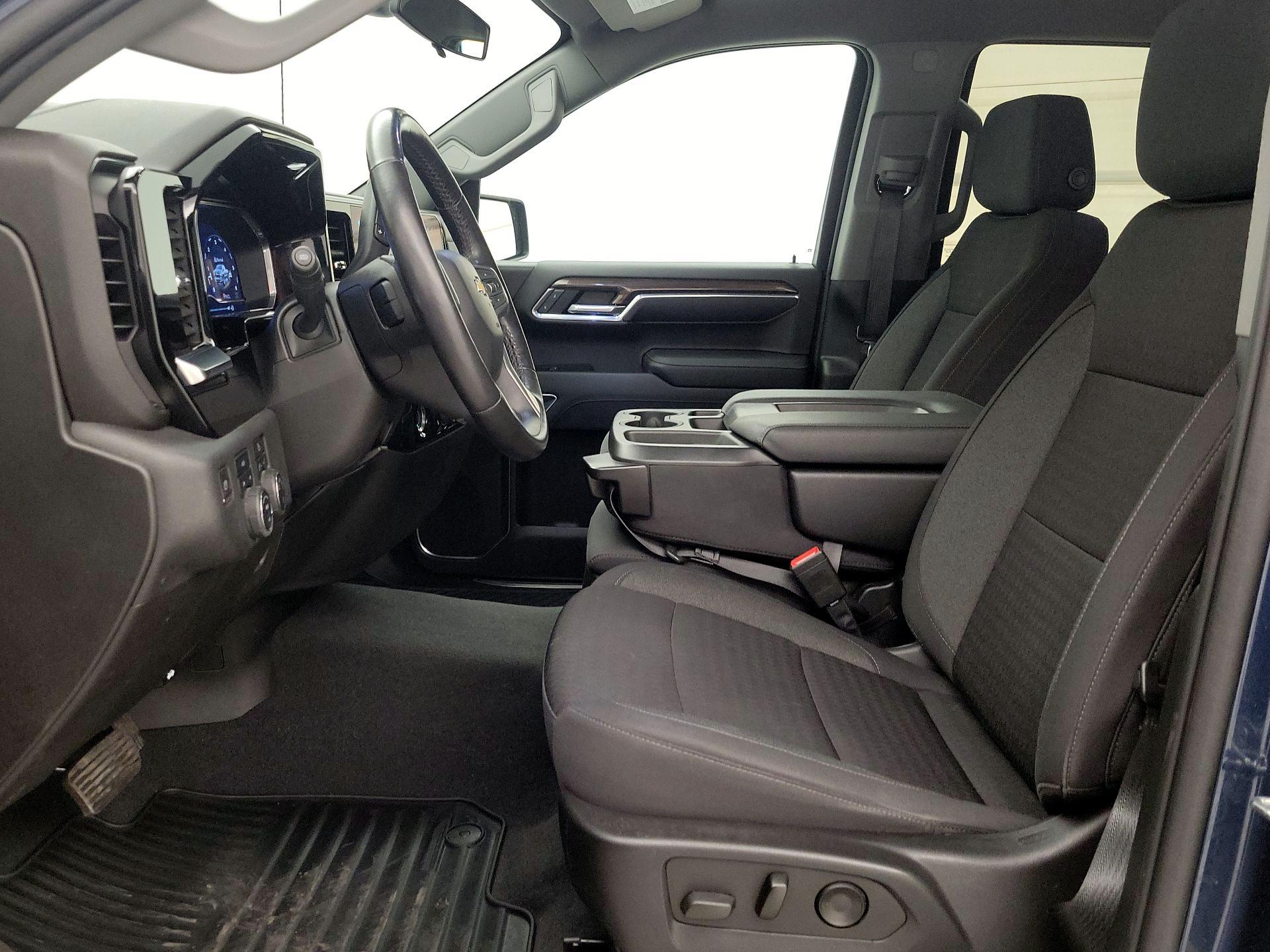 Thumbnail: 2022 Chevrolet Silverado 1500 - 11