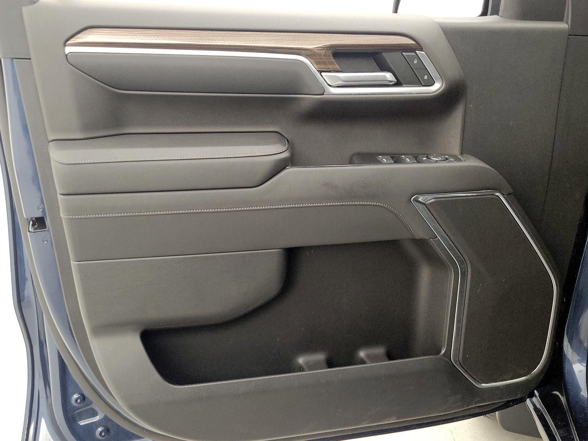 Thumbnail: 2022 Chevrolet Silverado 1500 - 12